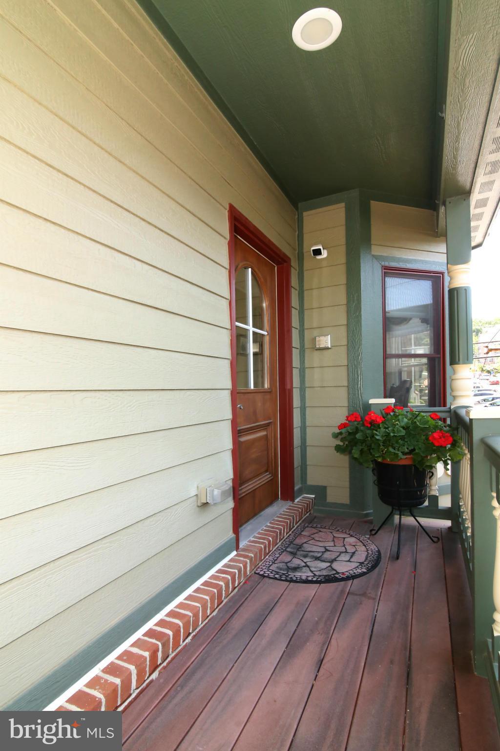 OCCOQUAN TOWN - Residential Lease