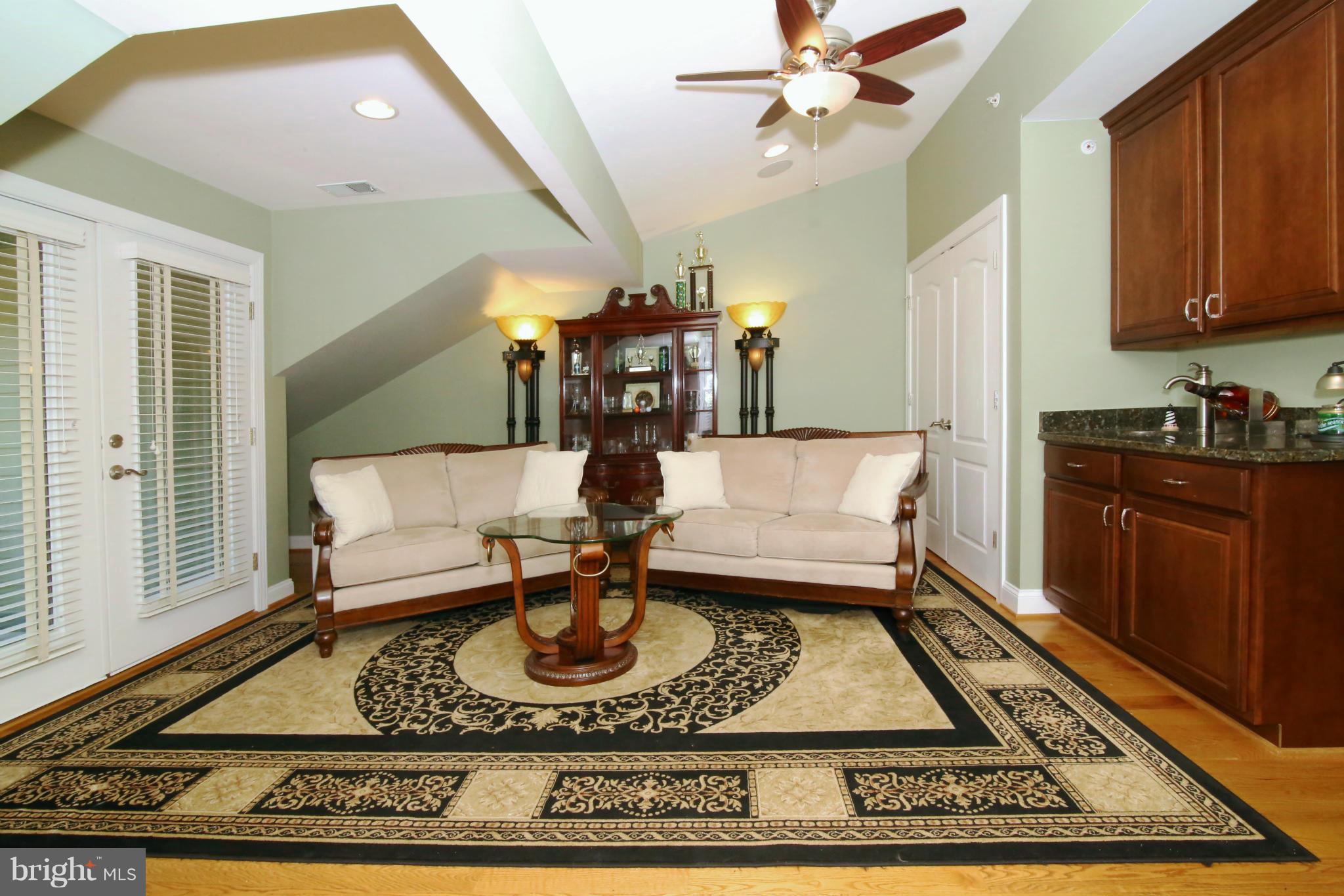 OCCOQUAN TOWN - Residential Lease