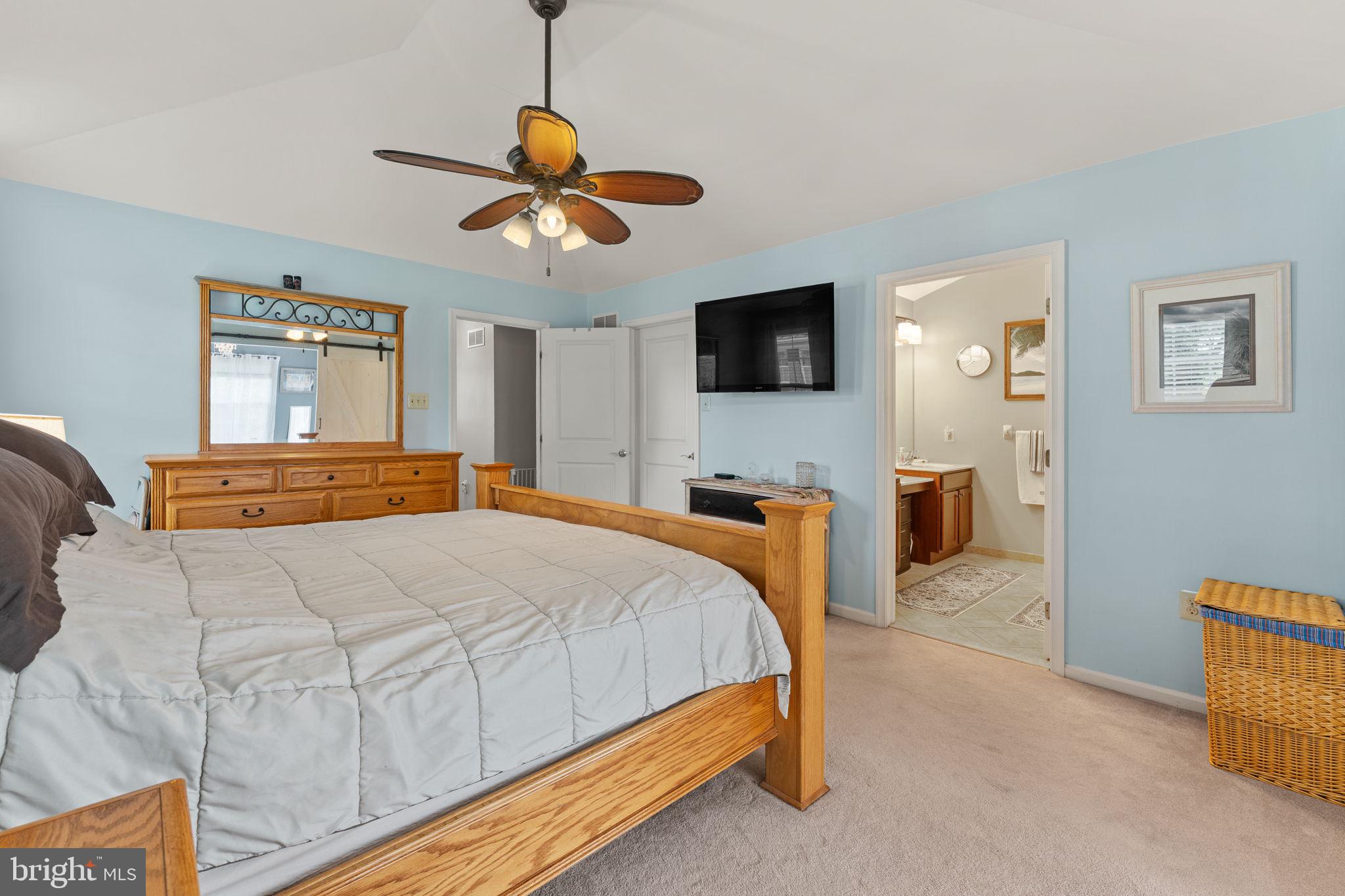 VILL AT COUNTRY VIEW - Residential
