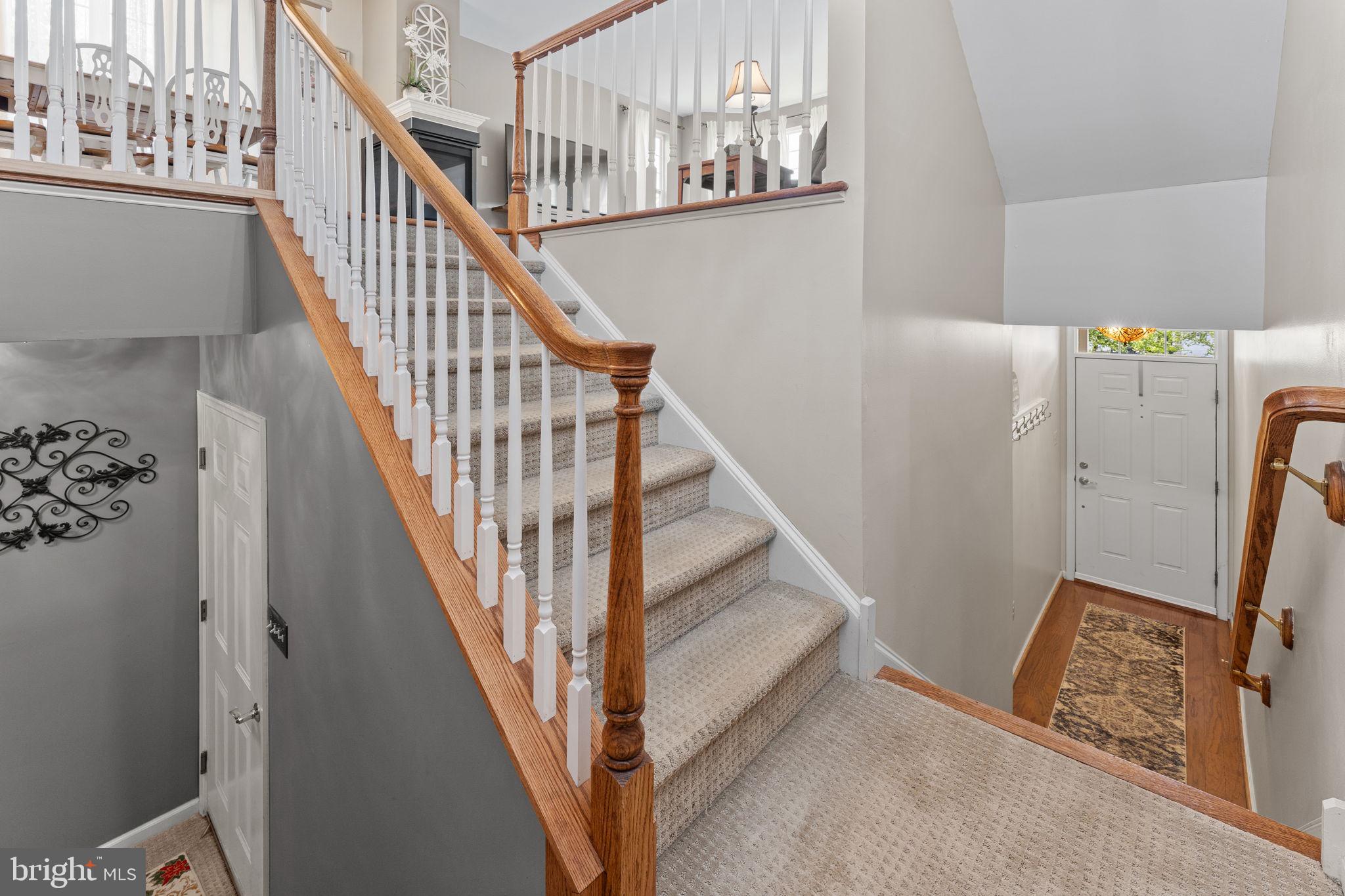 VILL AT COUNTRY VIEW - Residential