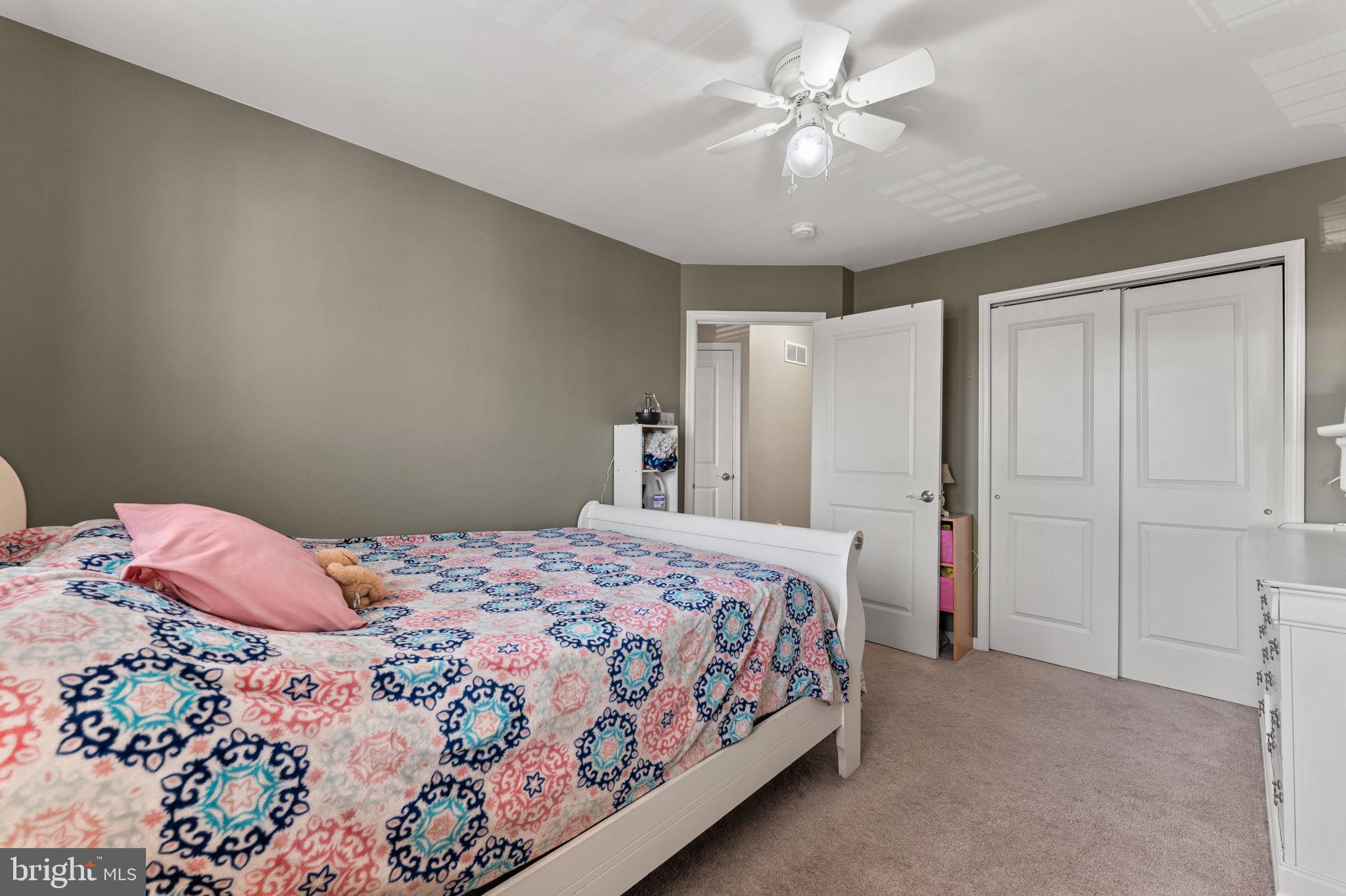 VILL AT COUNTRY VIEW - Residential