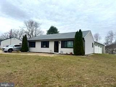 Photo of 600 Arlene Drive, BROWNS MILLS, NJ 08015 (MLS # NJBL2108540)