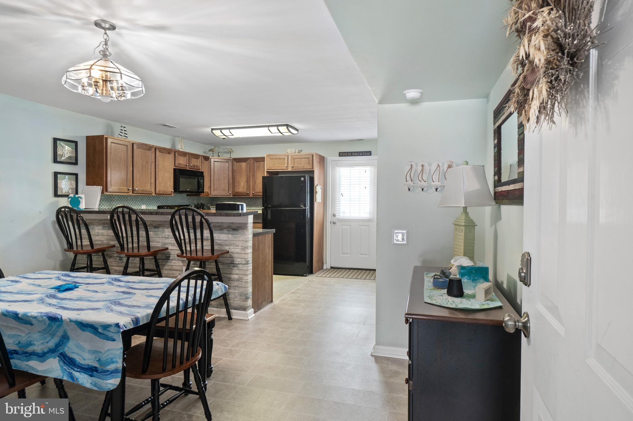 309 E POPLAR AVENUE 102