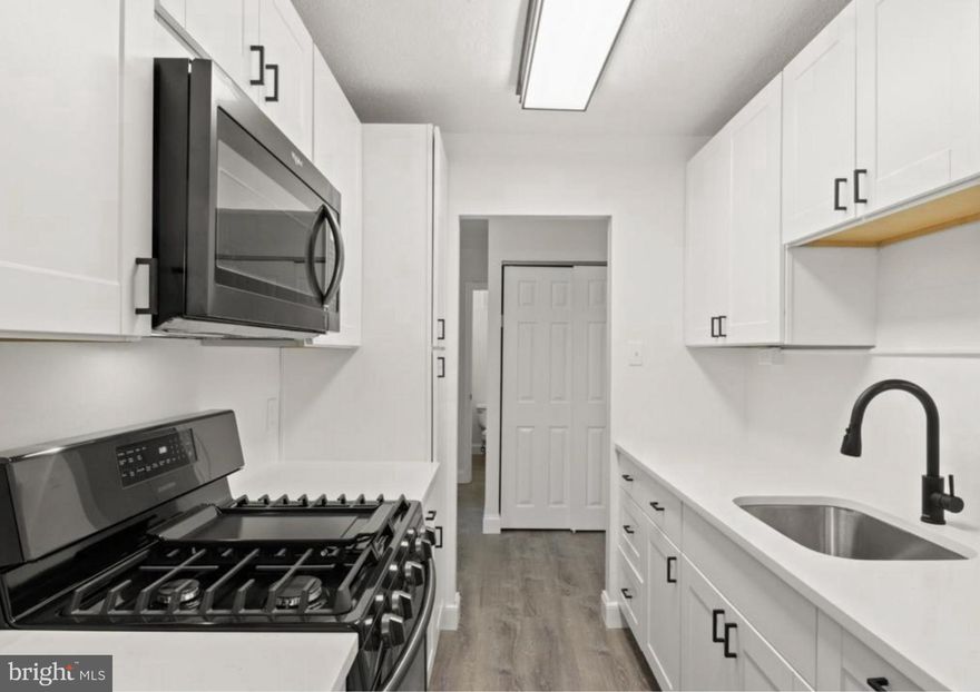 1 Bedroom 1 Bath apartment in Somerset House - Fort Washington
Recently renovated 2nd floor apartment featuring fresh paint, modern flooring, a fully remodeled kitchen and bathroom, and updated AC units, this garden view gem offers both style and comfort.

Enjoy the convenience of on-site amenities including a swimming pool, dedicated parking, secured entry, and laundry facilities. Located just minutes from major routes (276, 309, and 476), and only 5 minutes to downtown Ambler – with its restaurants, shops, and transit – you’ll have everything you need right at your fingertips.

Rent includes all utilities for a flat fee of $150/month: water, sewer, heat, A/C, and electric!
Credit score of 690+ & monthly income of 3x the monthly rent is required. Small dogs are permitted with a $50/month pet rent.