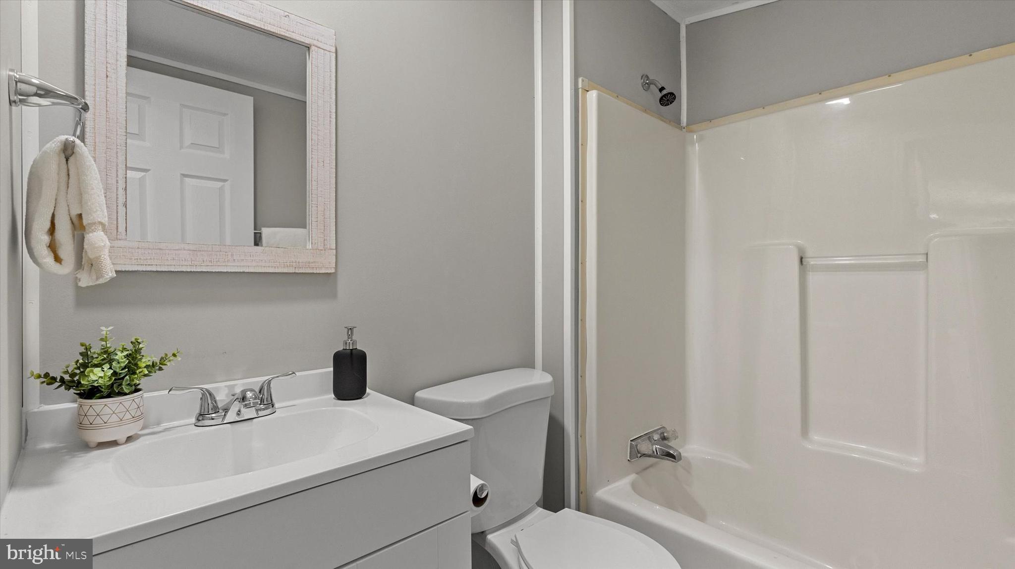 CEDAR MANOR MHP - Residential