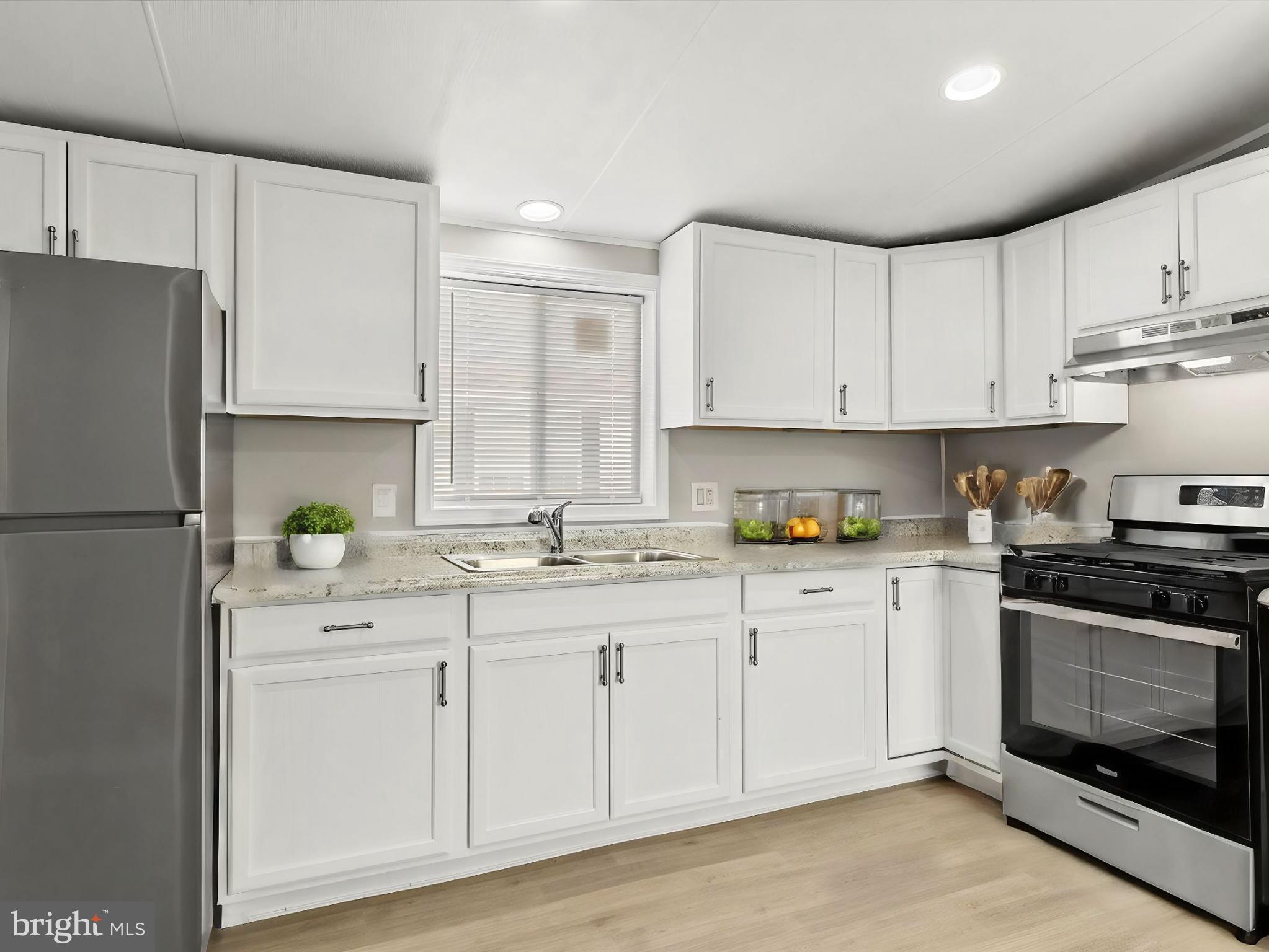 CEDAR MANOR MHP - Residential