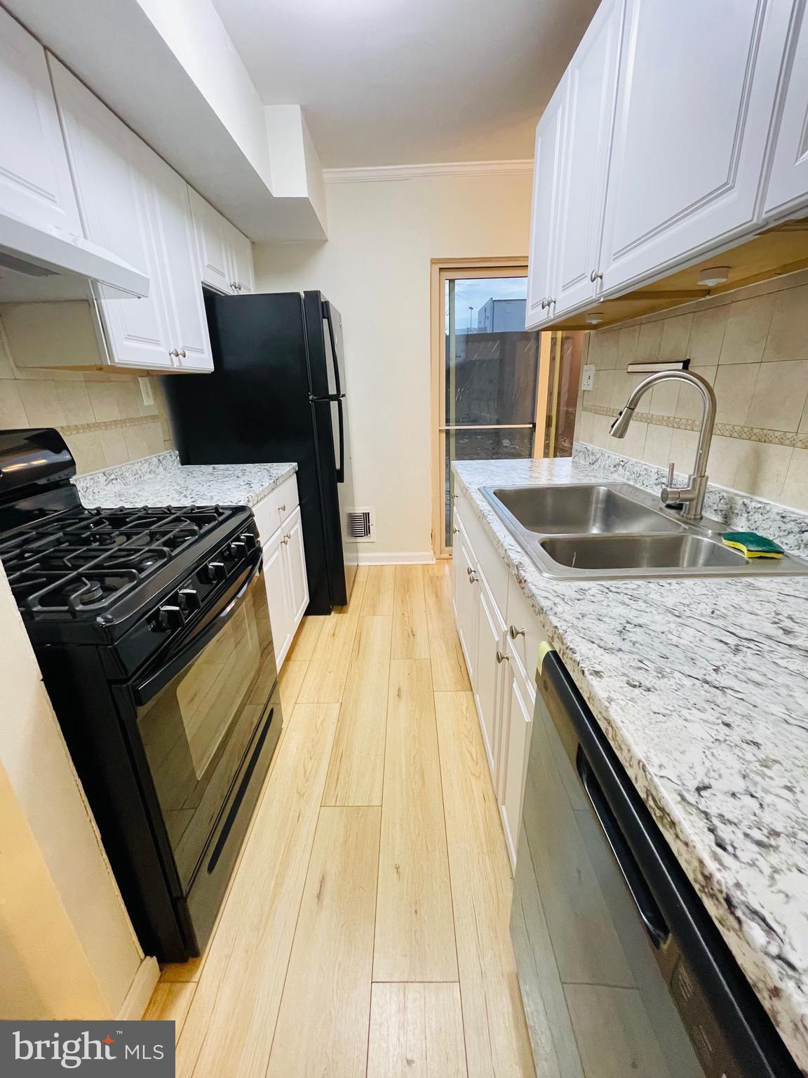 GLENWAYE GARDENS - Residential