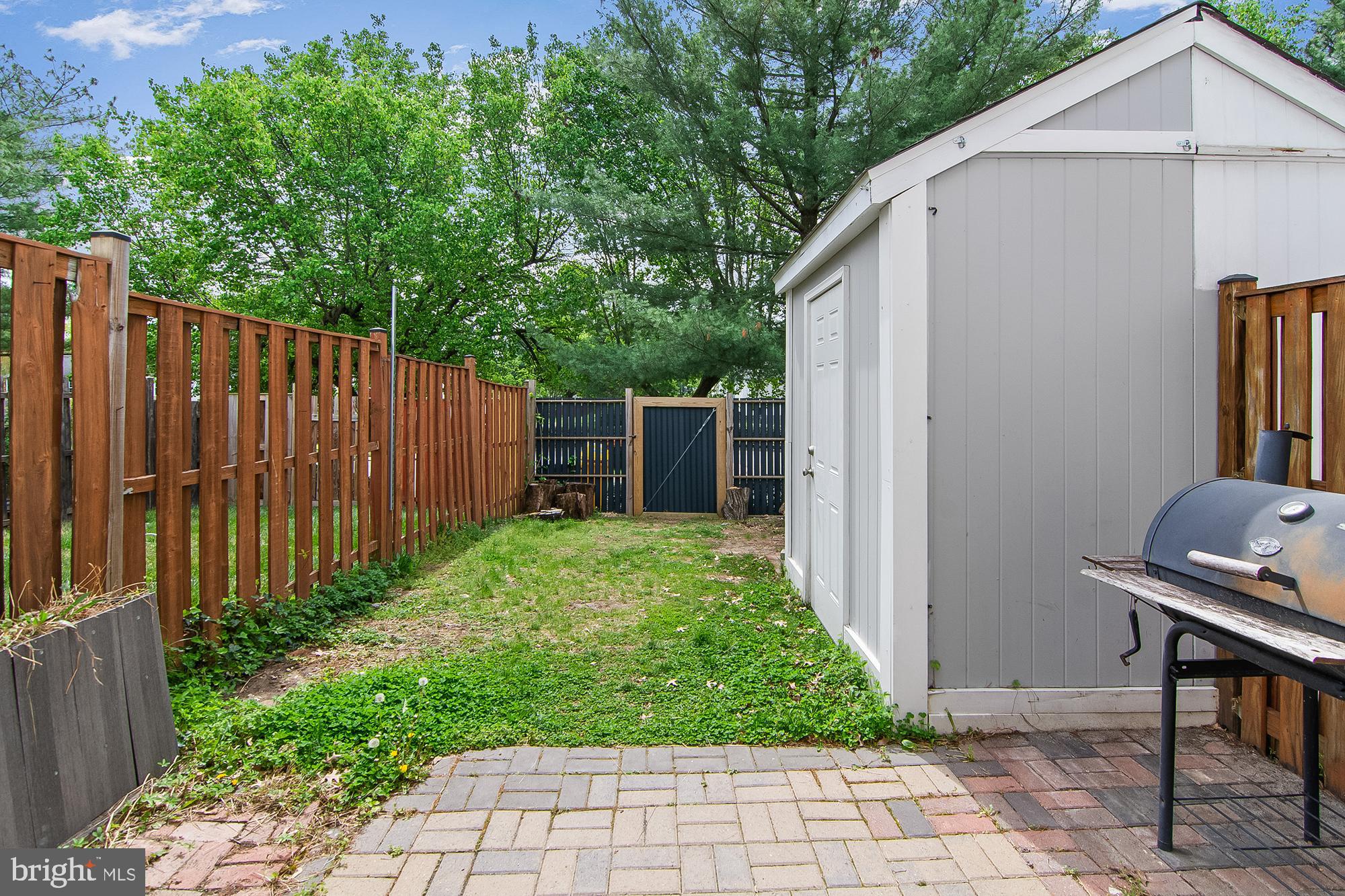 CLOVERLEAF TOWNHOUSES - Residential