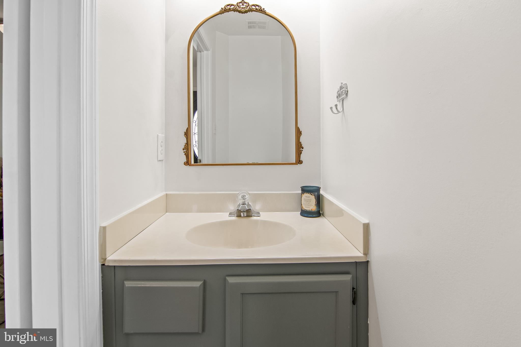 CLOVERLEAF TOWNHOUSES - Residential