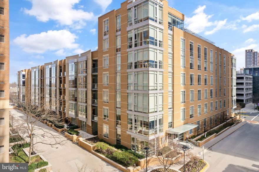 Live in style and luxury in this beautiful 1 bed 1 bath 1000 sq ft contemporary condo located in the heart of Reston Town Center. This secure building offers the convenience of a concierge and a manager on-site. With an open floor plan, lots of natural light, and amenities such as a fitness area, rooftop terrace with grill, and resident's lounge, you'll never want to leave home. Enjoy the best of both worlds with fine dining and casual grab-and-go options, as well as plenty of shopping options, all within walking distance. Commuting is a breeze with a commuter bus and parking service, the Silver Metro line right around the corner, and just a 5-mile drive to Dulles International Airport.