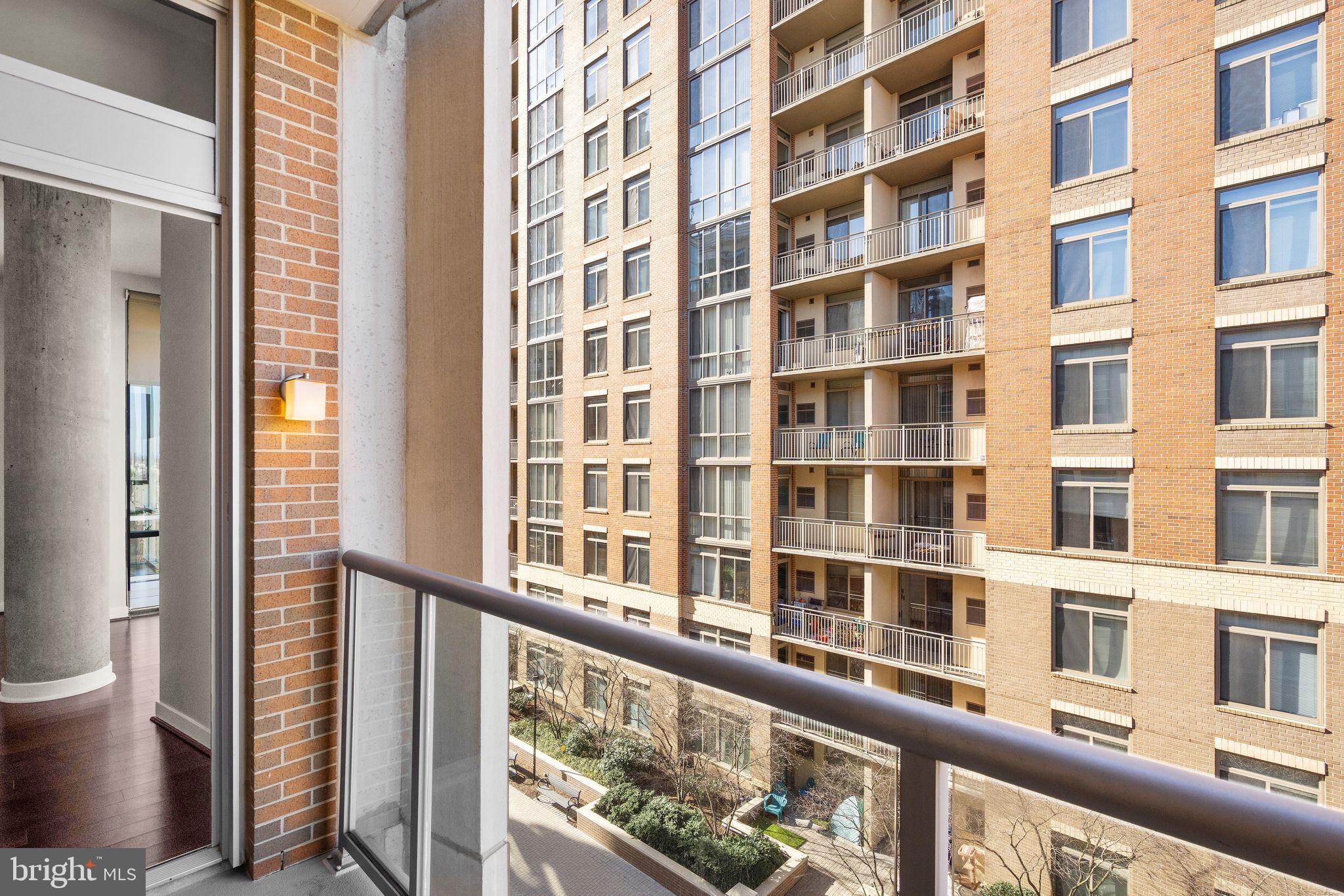 MIDTOWN ALEXANDRIA STATION CONDOMINIUM - Residential