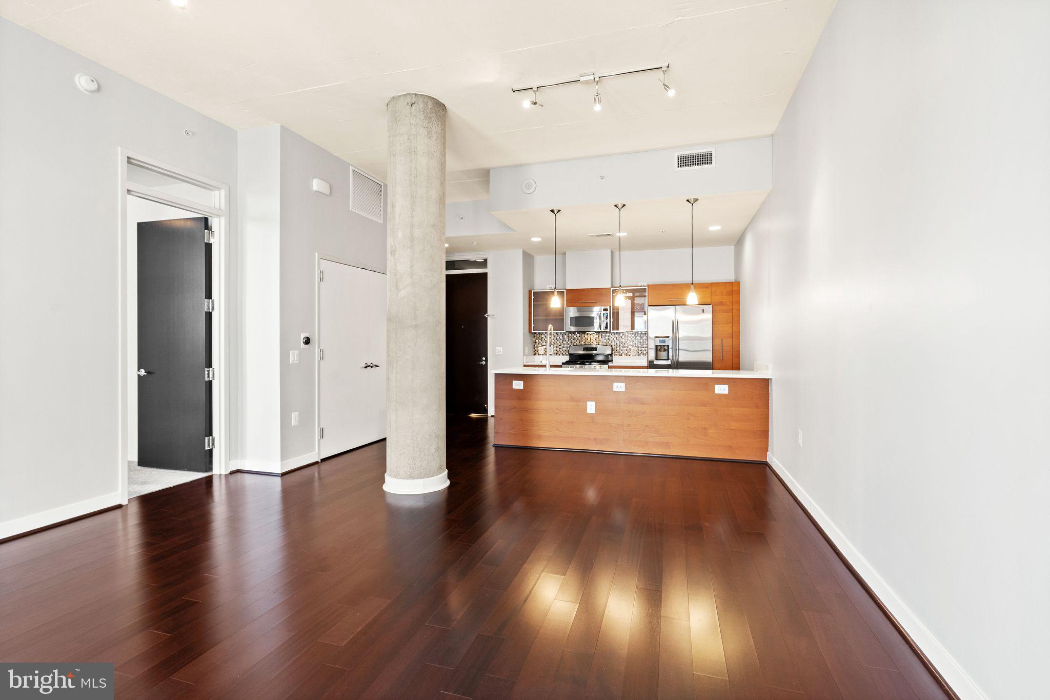 MIDTOWN ALEXANDRIA STATION CONDOMINIUM - Residential