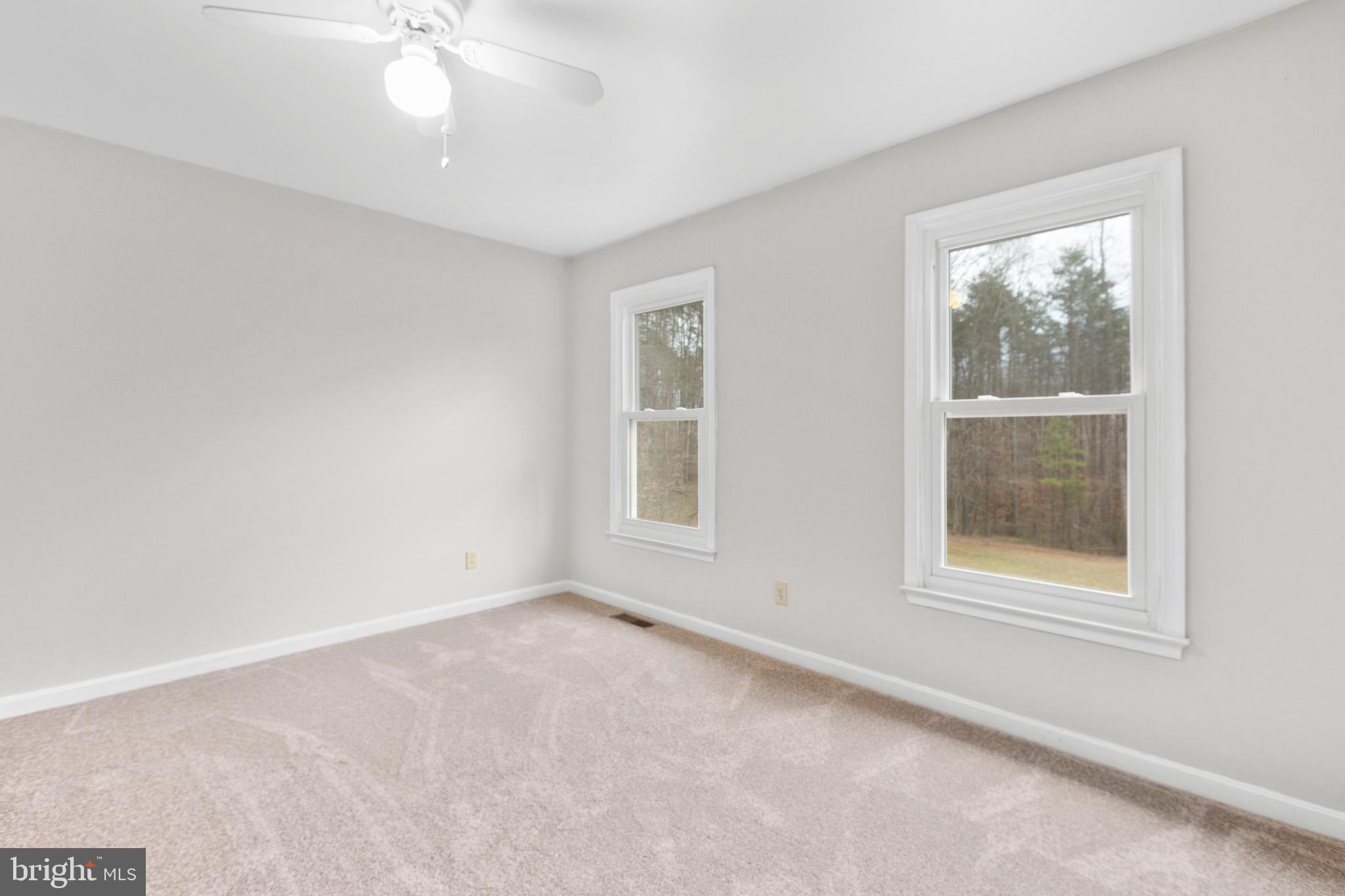 SIX LAKES WEST - Residential