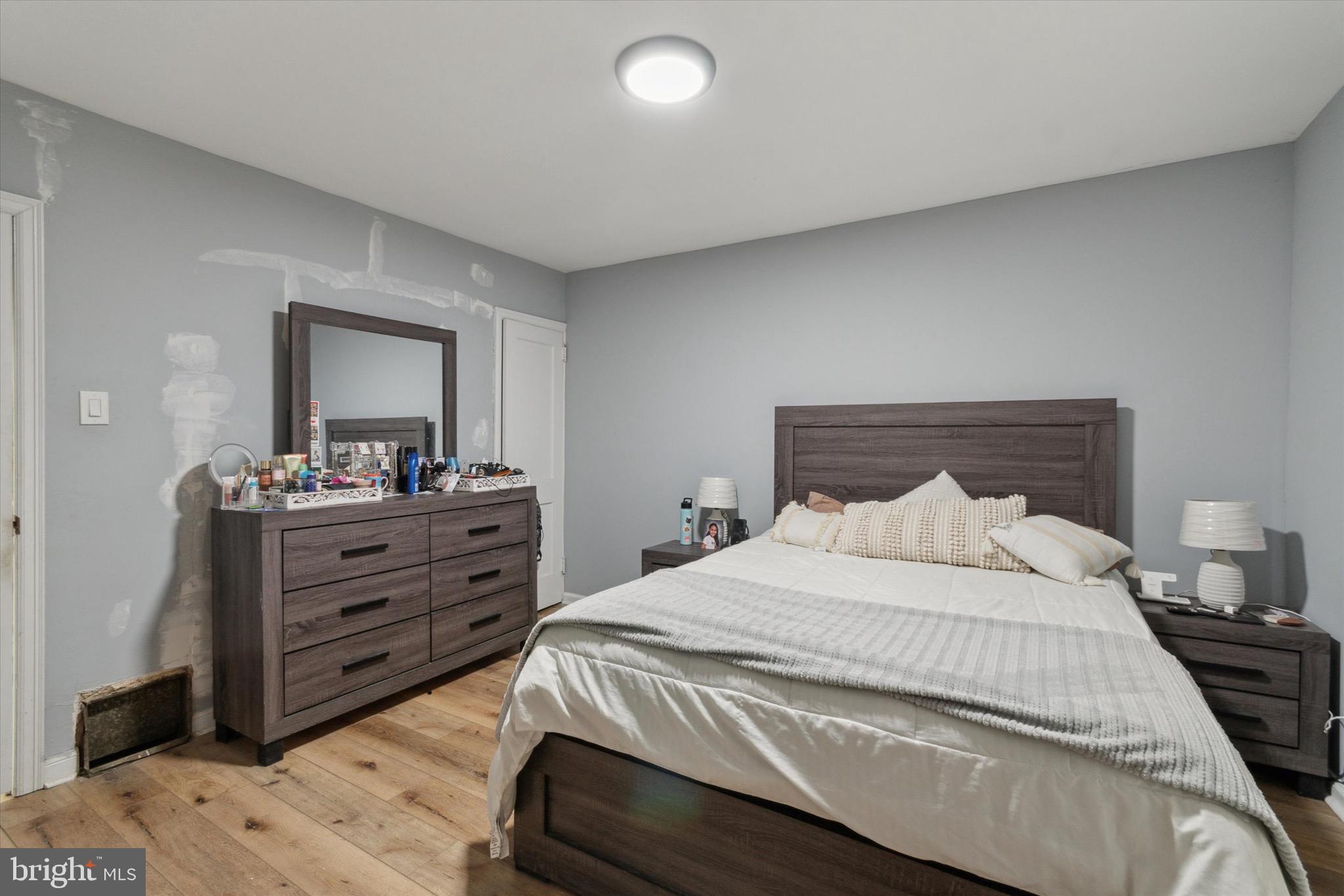 LAWNCREST - Residential Lease