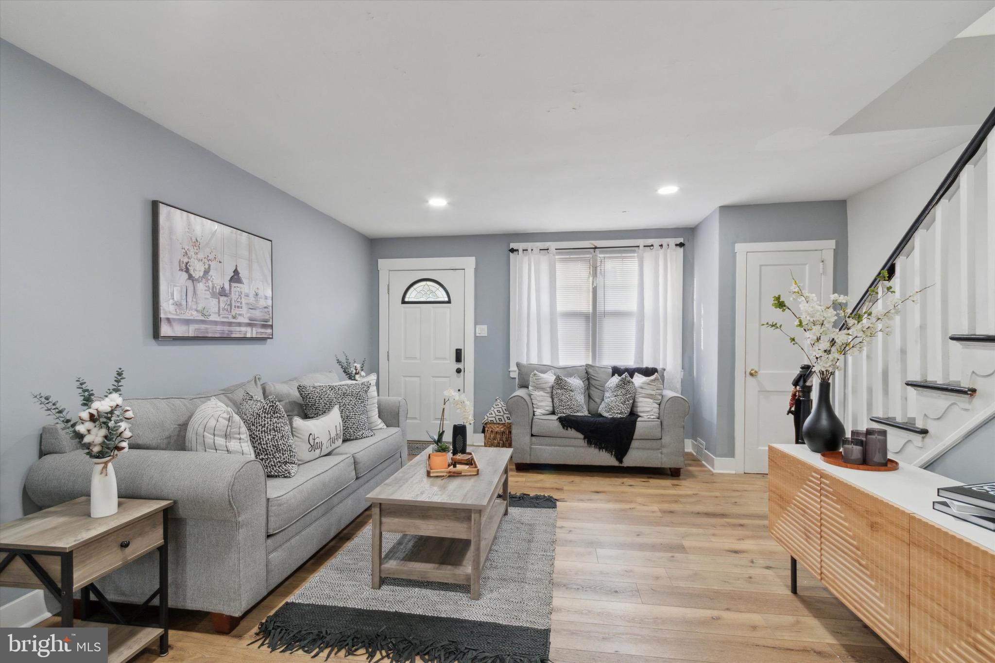 LAWNCREST - Residential Lease