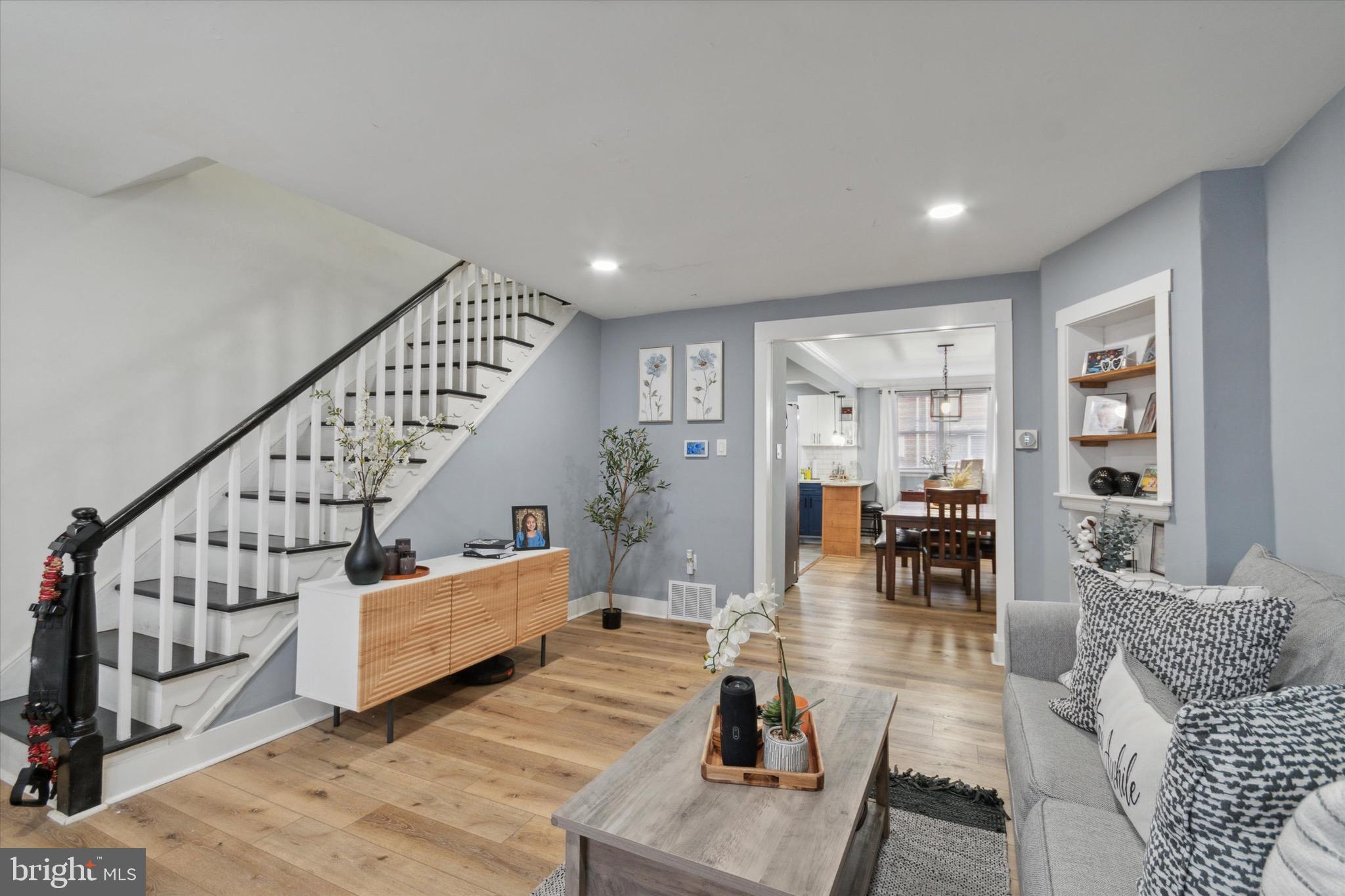 LAWNCREST - Residential Lease