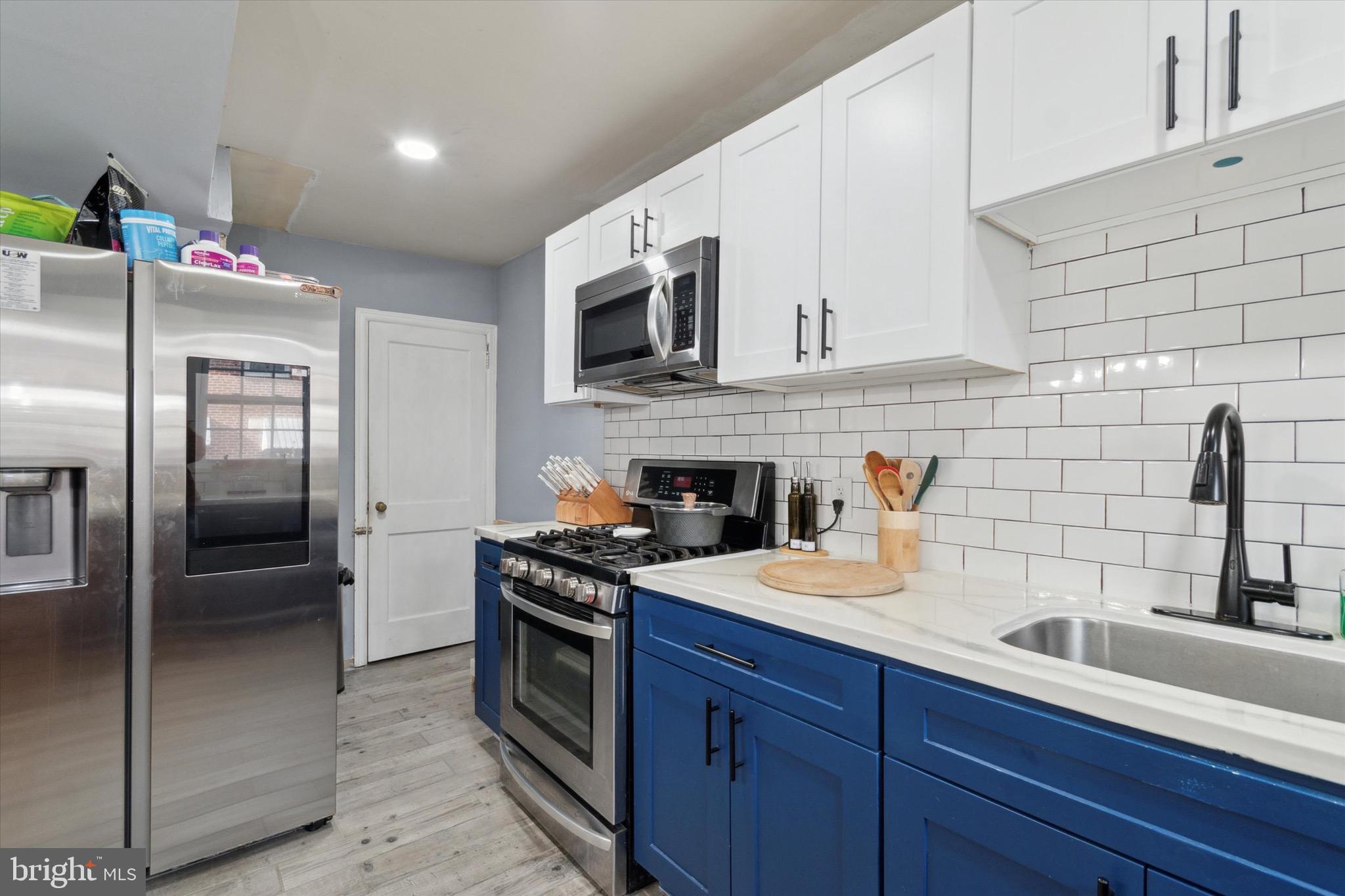 LAWNCREST - Residential Lease