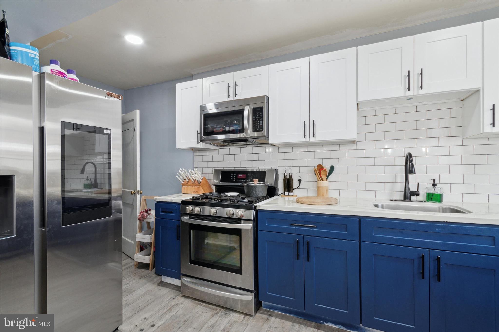 LAWNCREST - Residential Lease