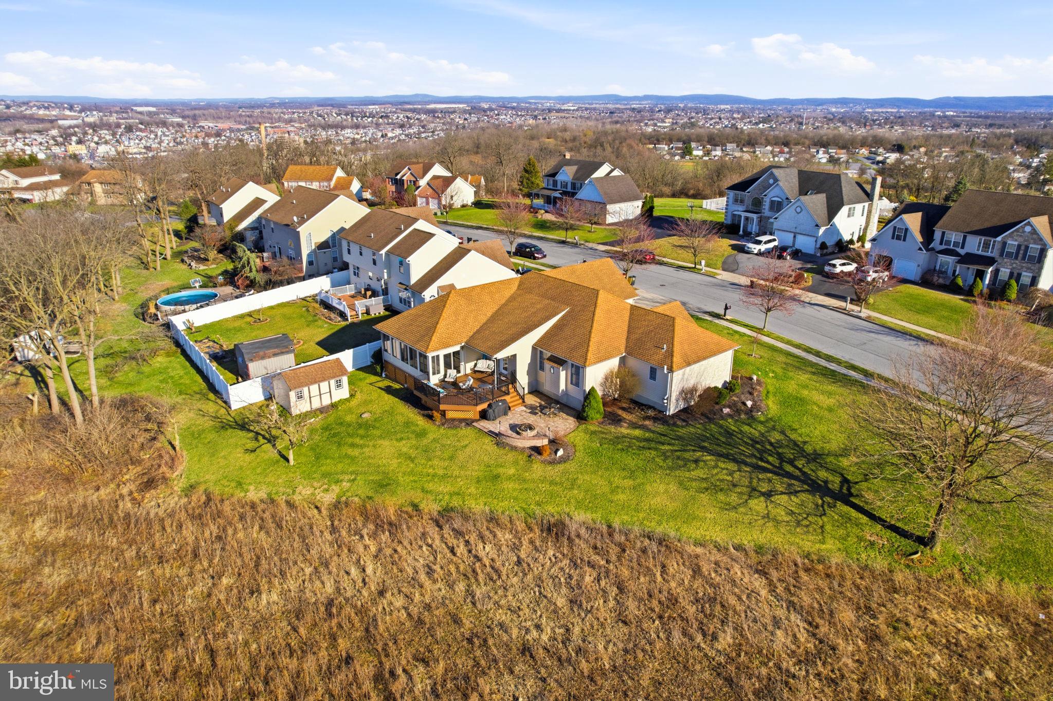 EAGLES NEST - Residential