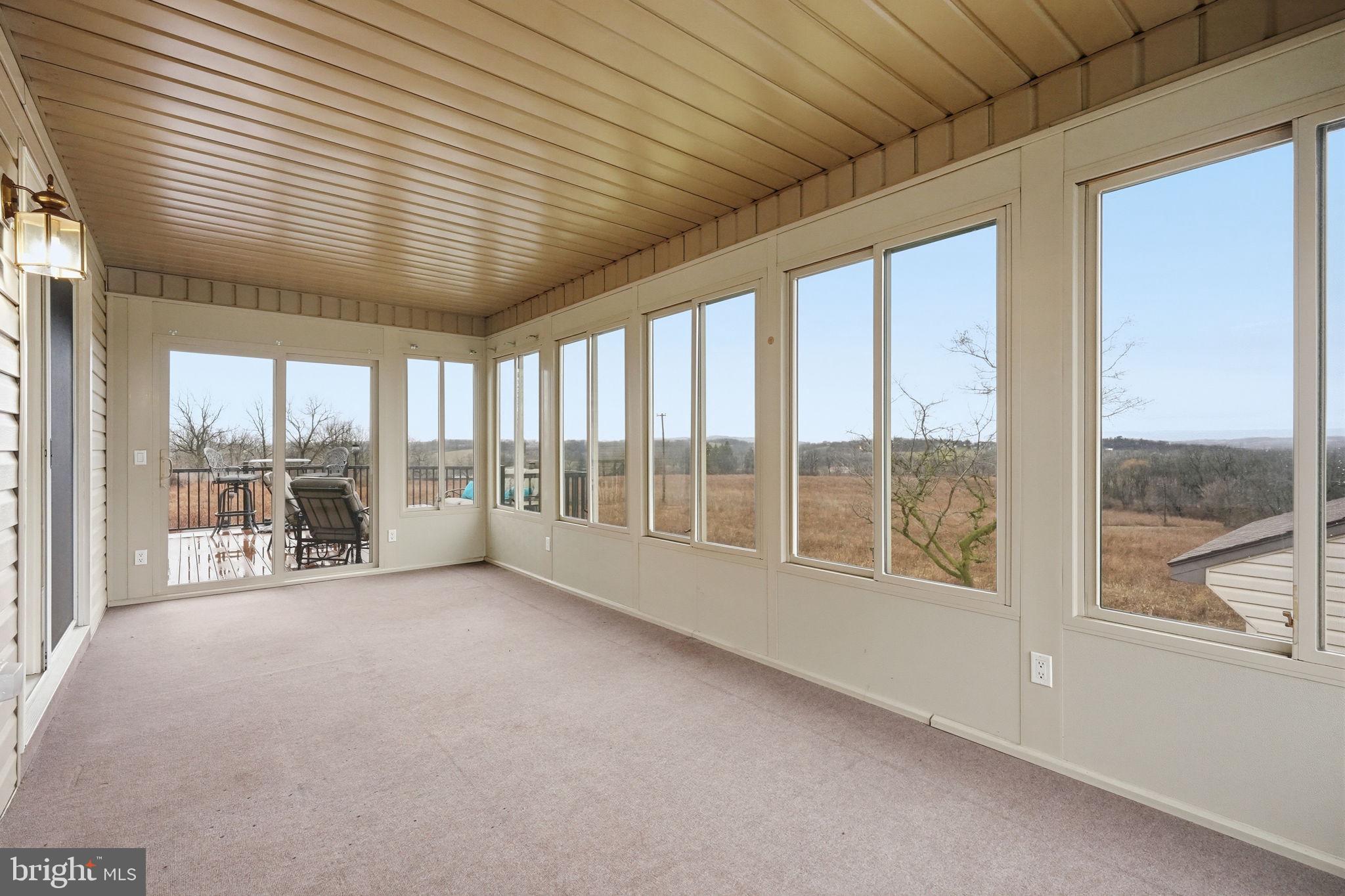 EAGLES NEST - Residential