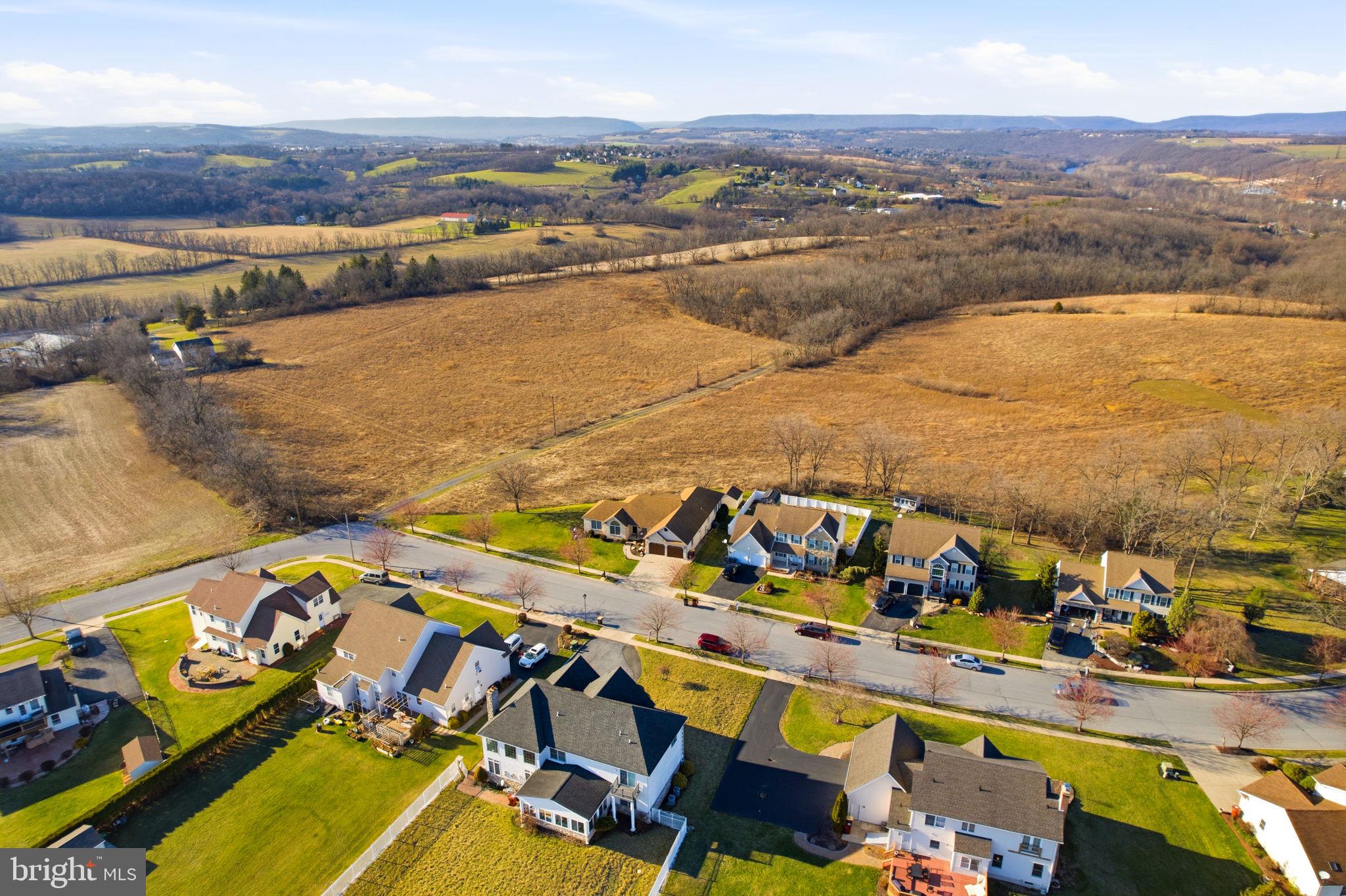 EAGLES NEST - Residential