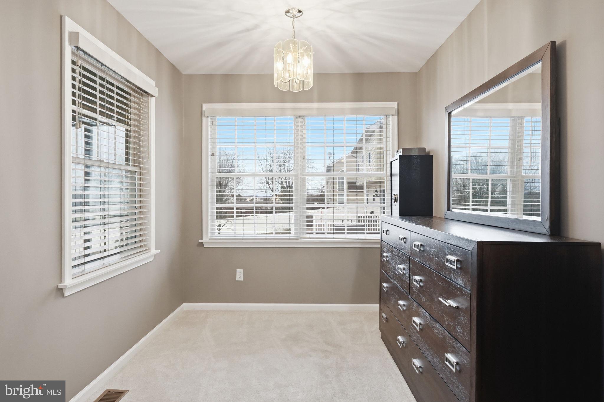 EAGLES NEST - Residential