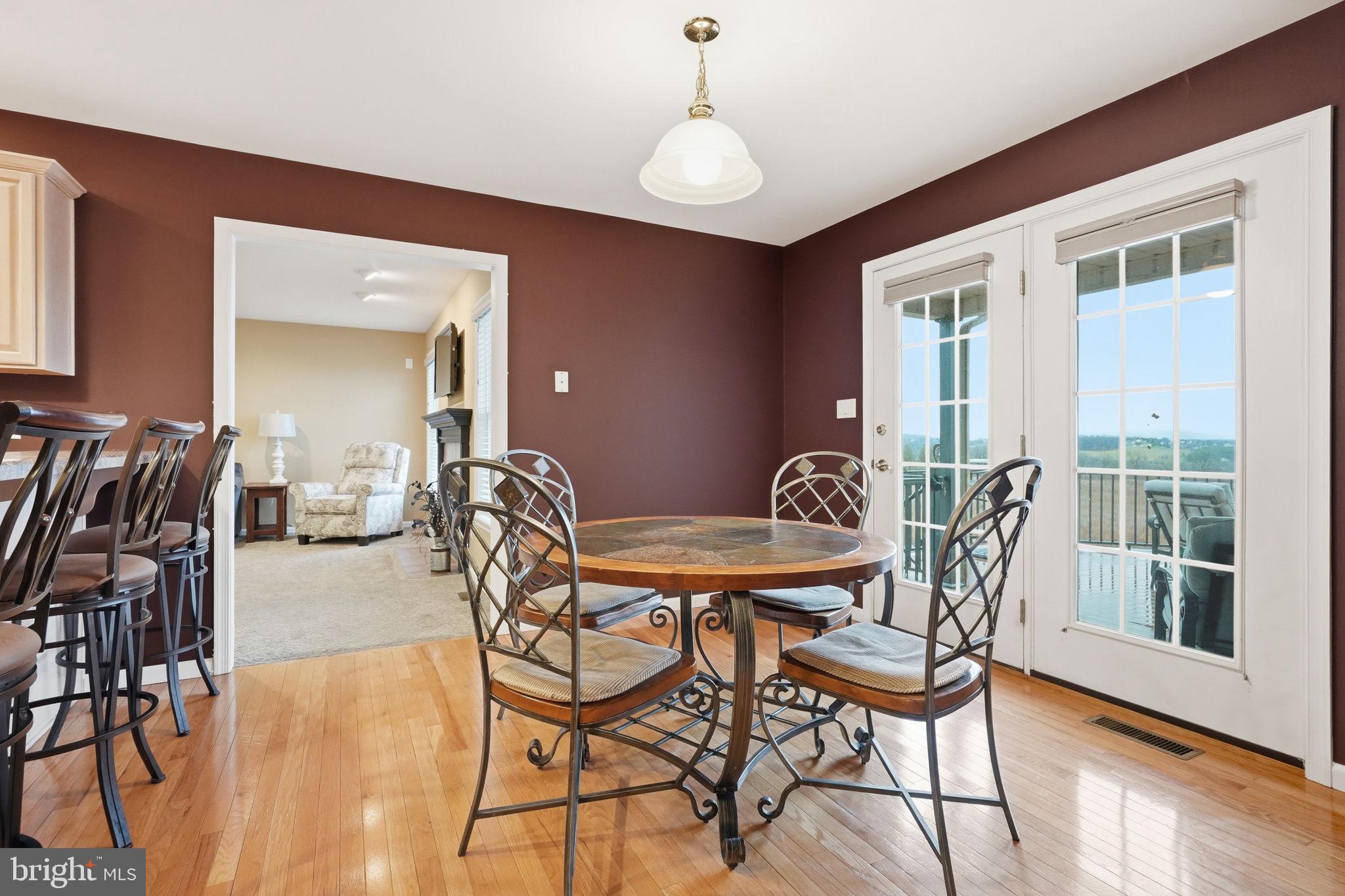 EAGLES NEST - Residential