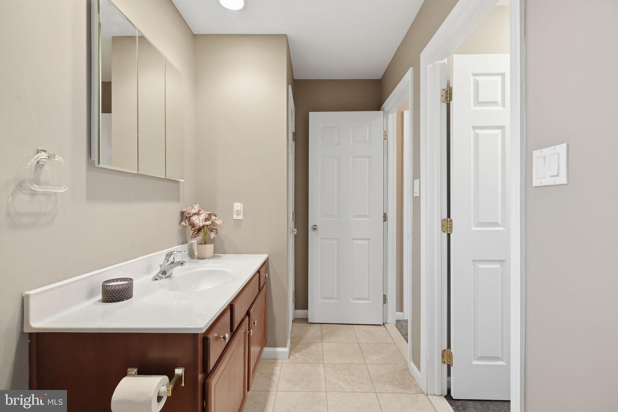 EAGLES NEST - Residential