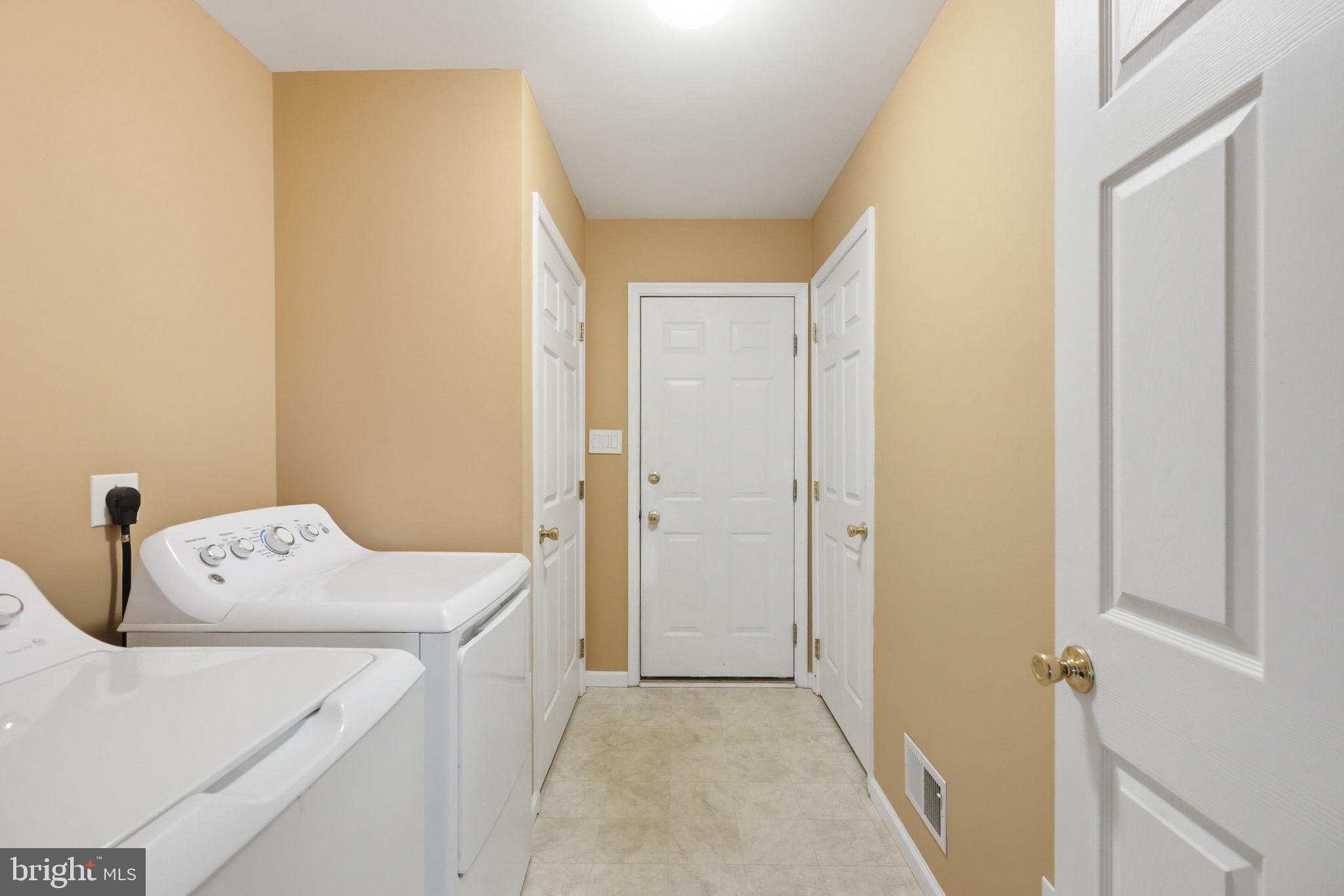 EAGLES NEST - Residential