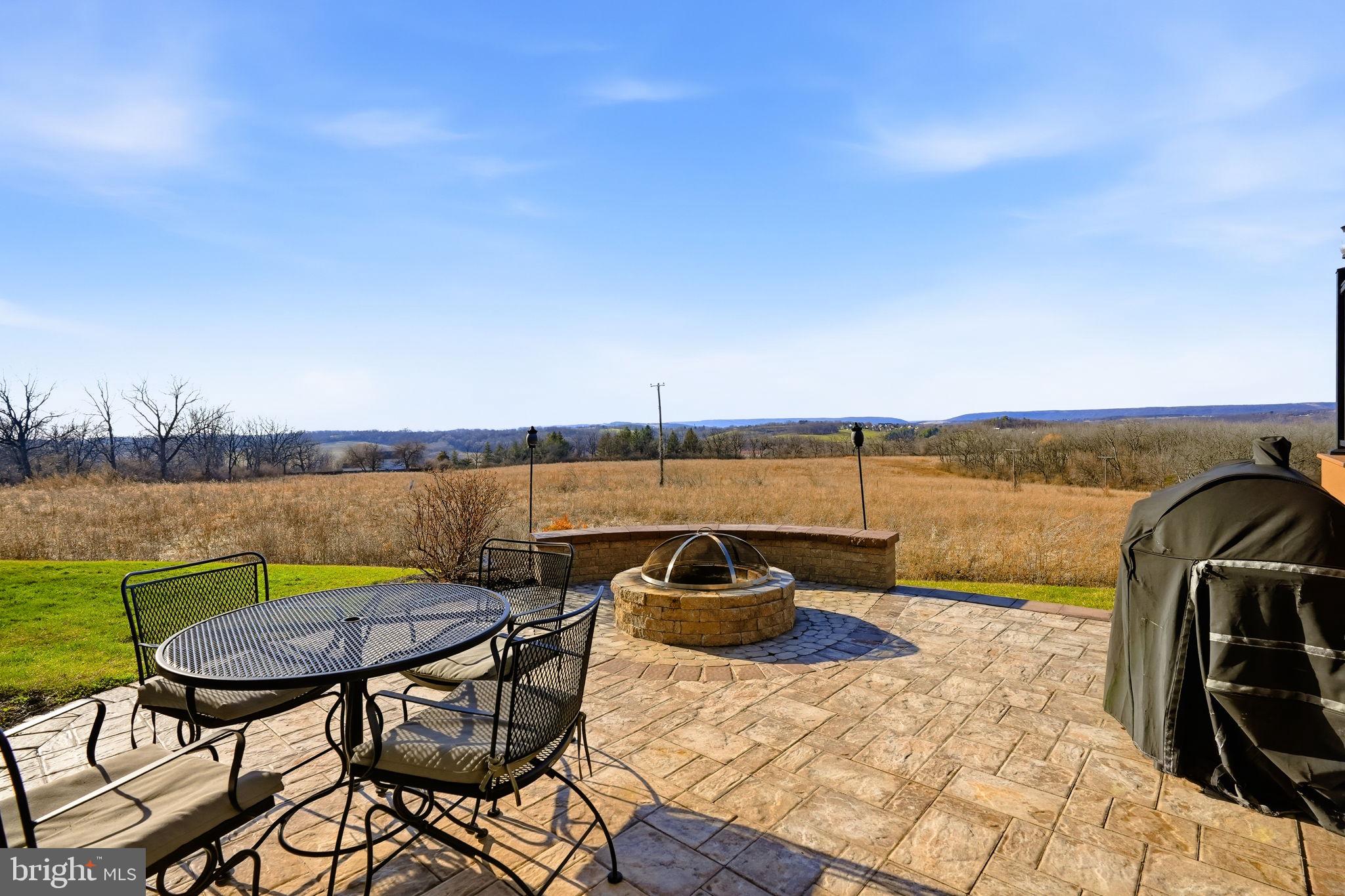 EAGLES NEST - Residential