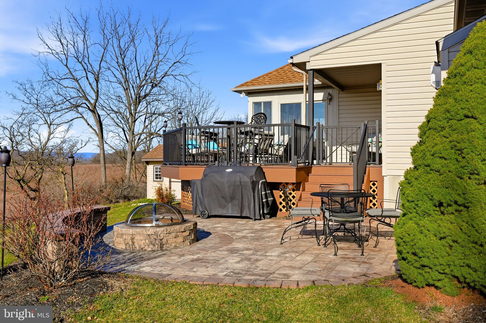 EAGLES NEST - Residential