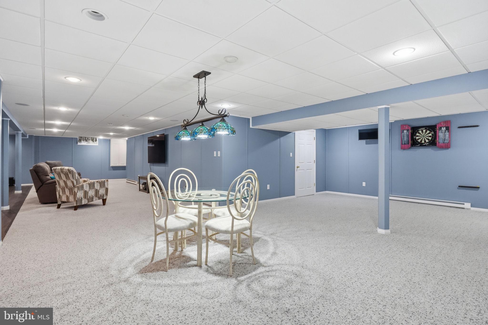 EAGLES NEST - Residential