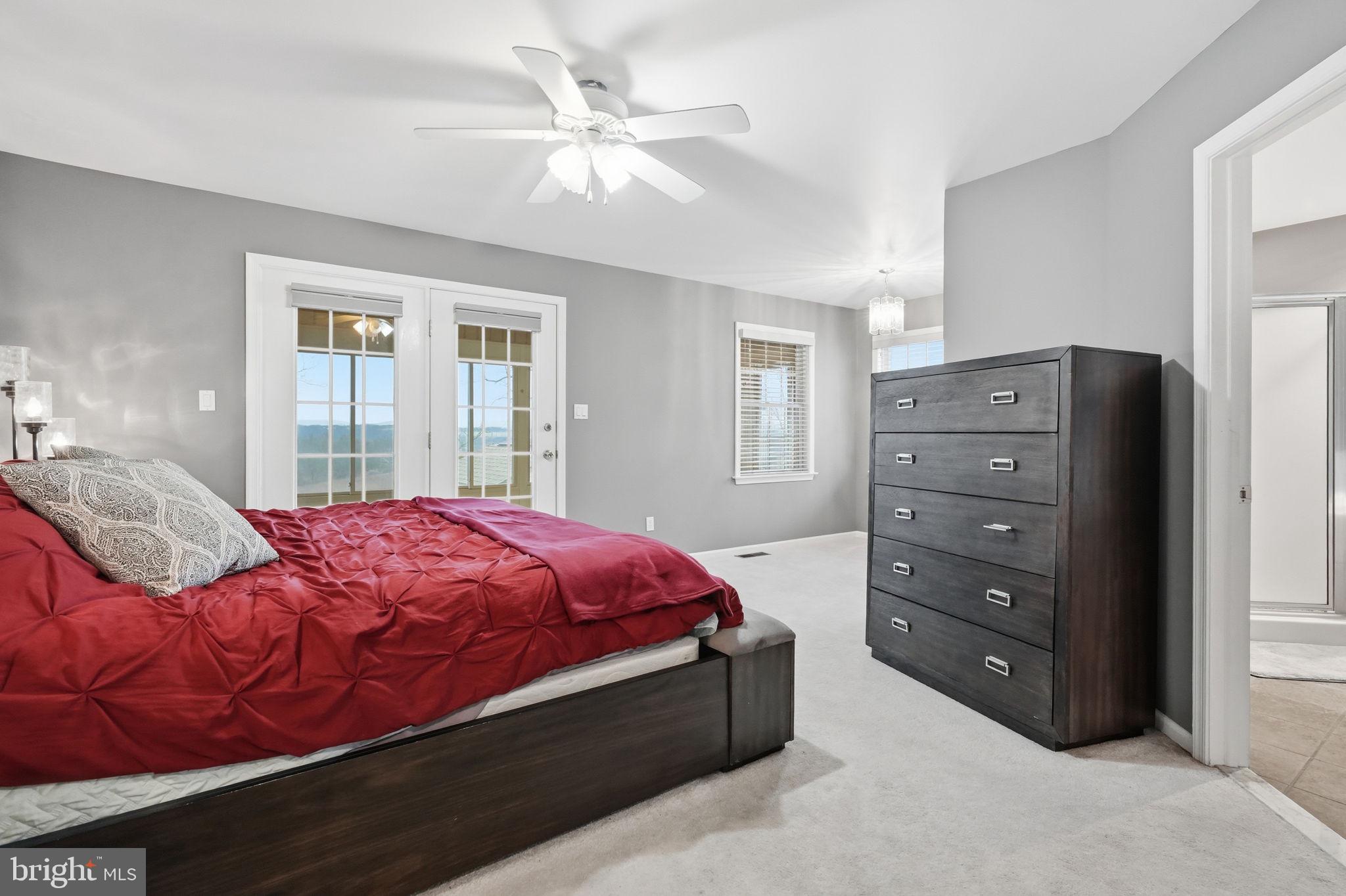 EAGLES NEST - Residential