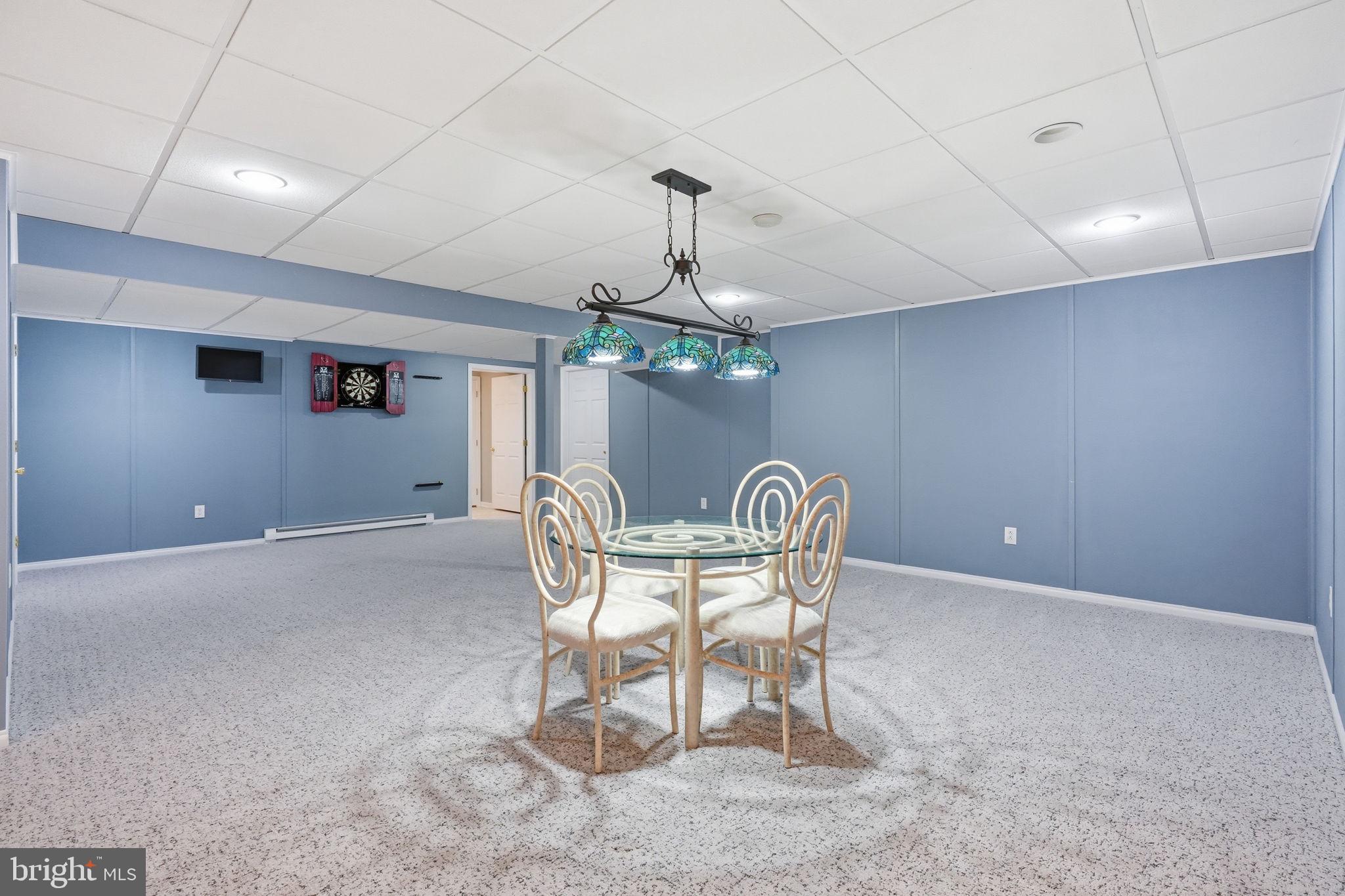 EAGLES NEST - Residential