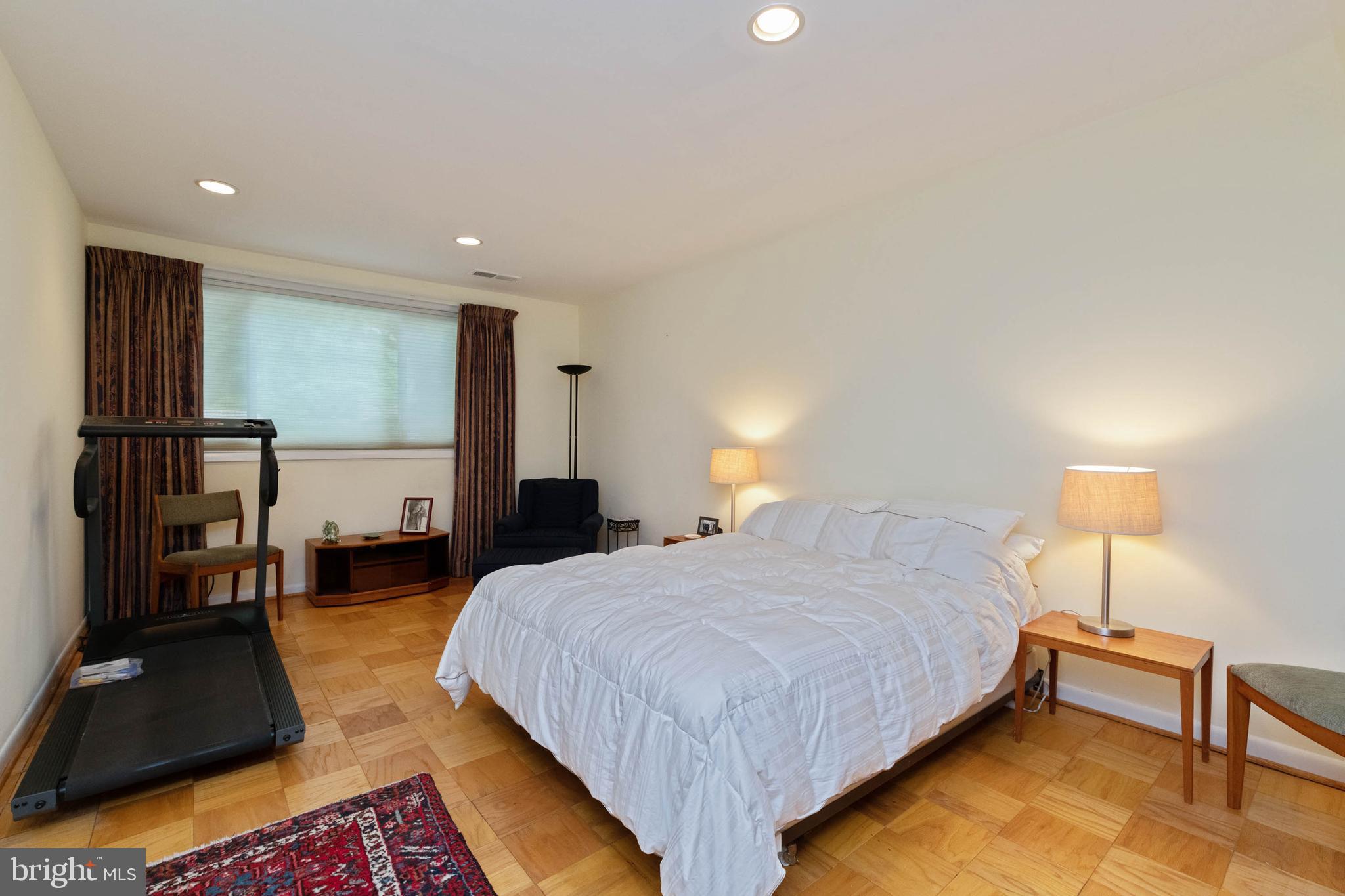 CROSS KEYS - Residential