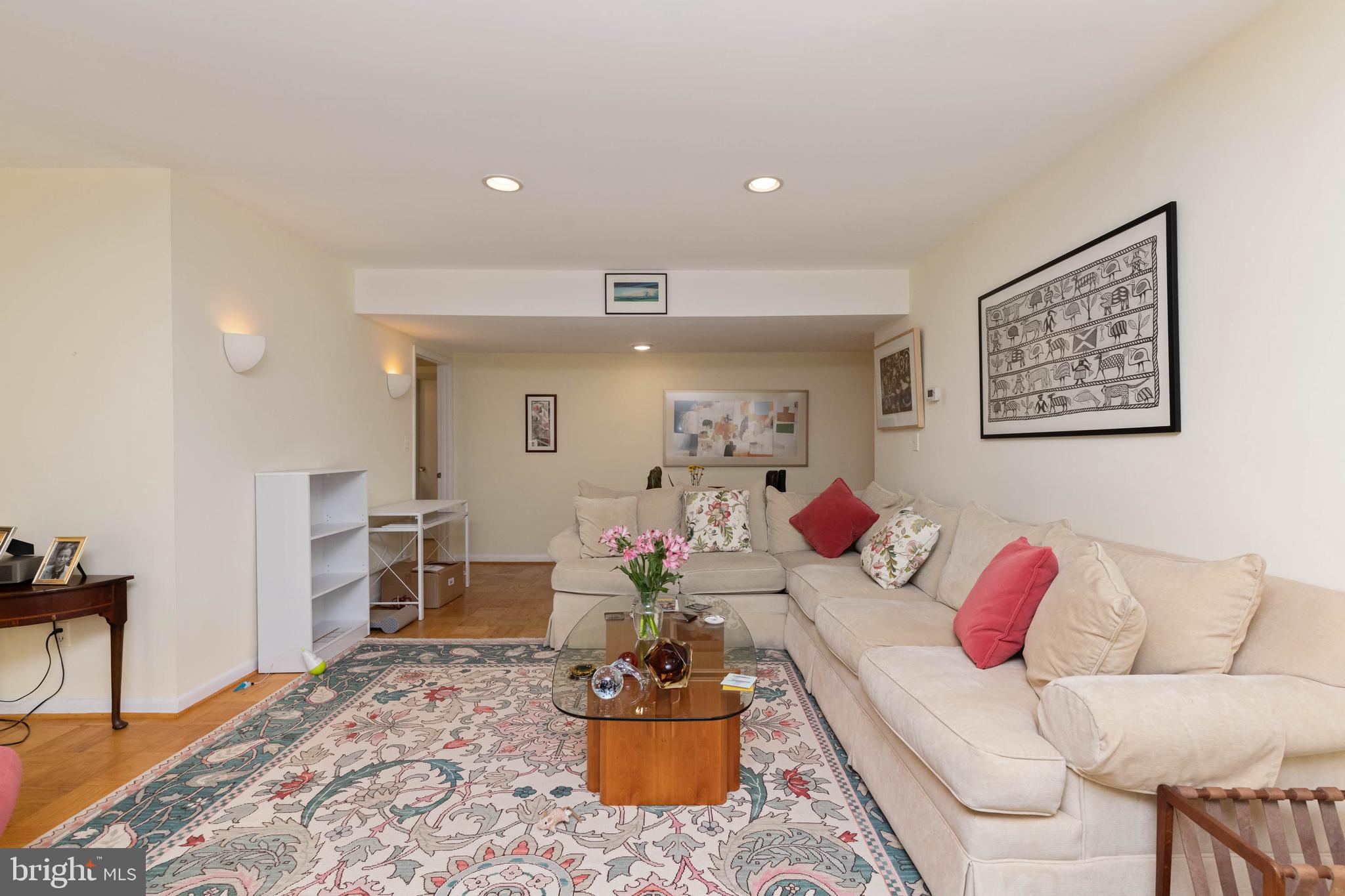 CROSS KEYS - Residential