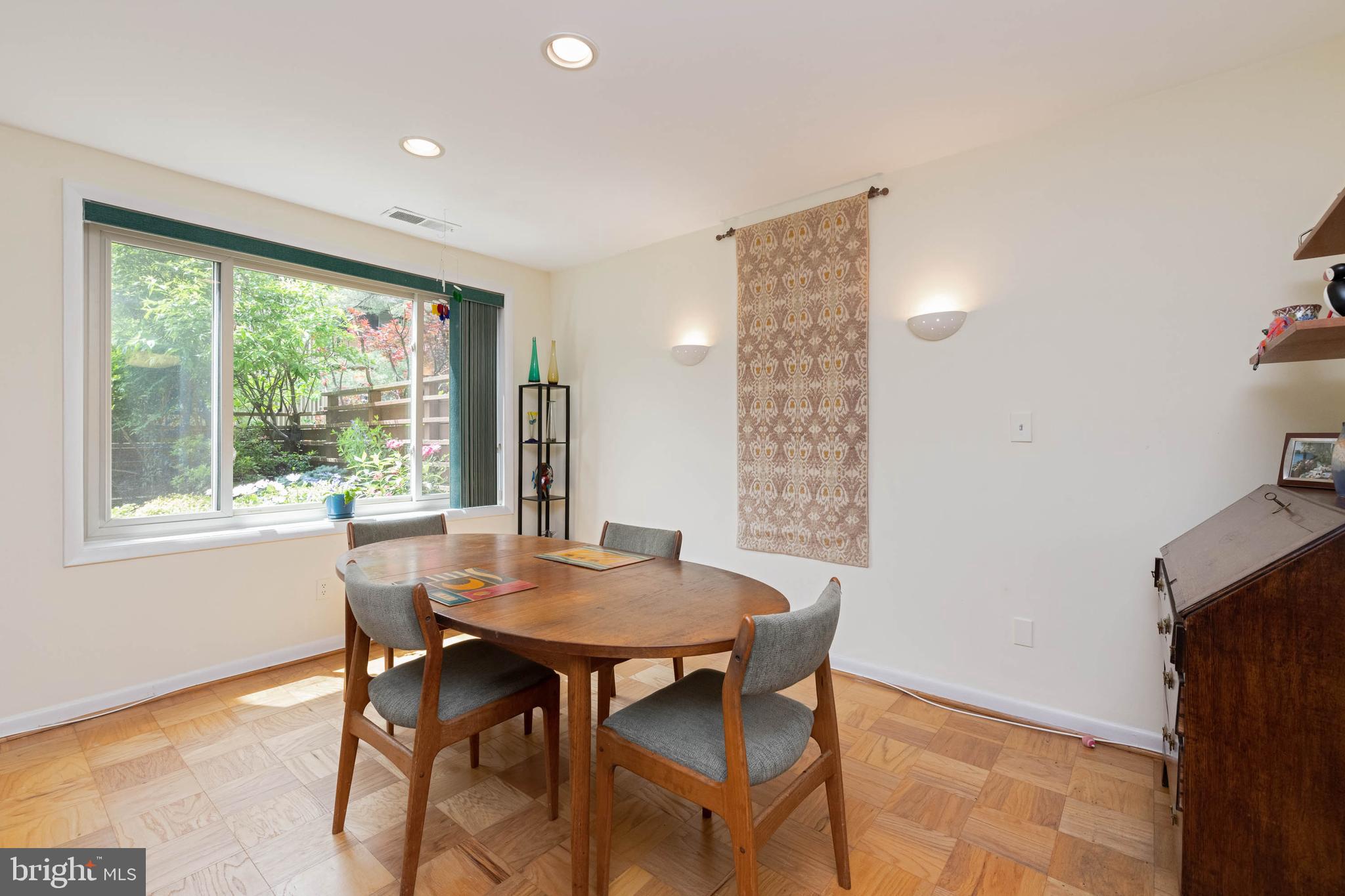 CROSS KEYS - Residential