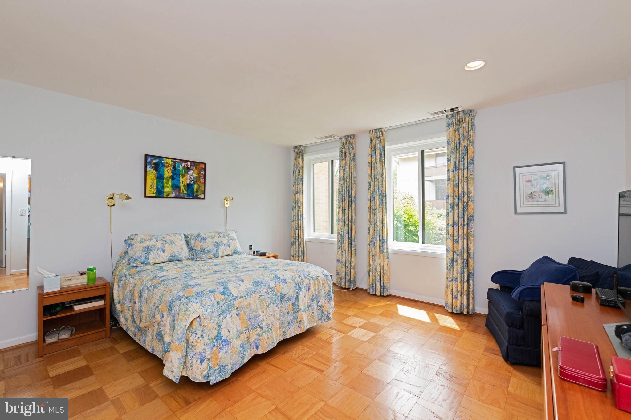 CROSS KEYS - Residential