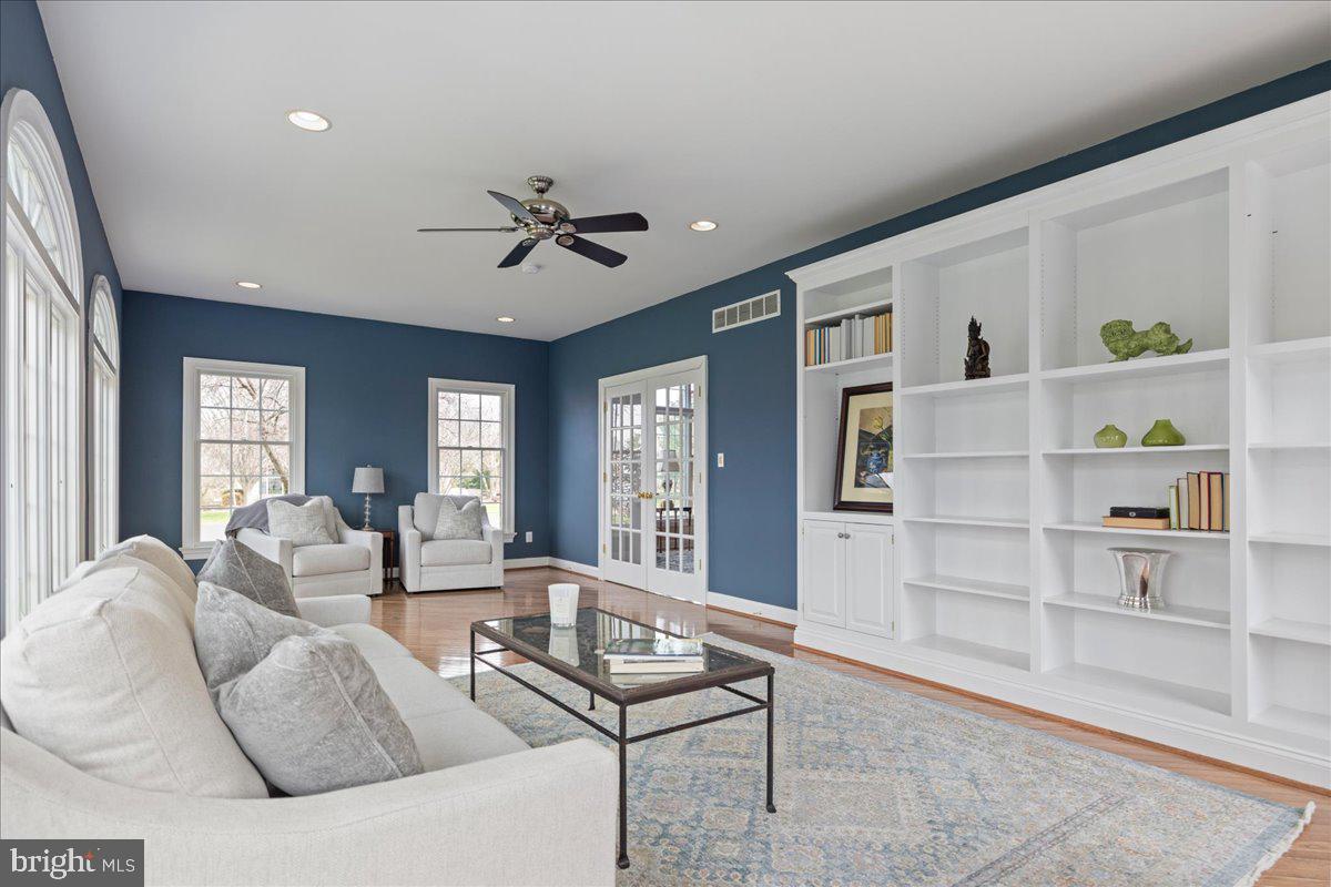 CEDARBROOK FARM - Residential