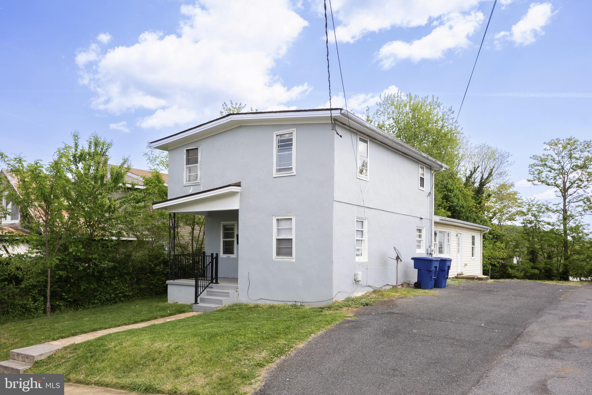 WEST SIDE - Residential