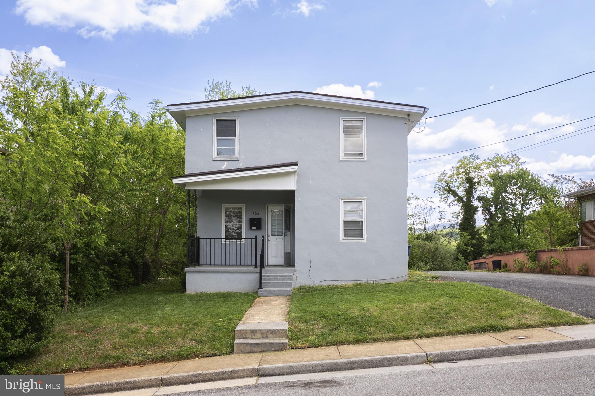 WEST SIDE - Residential