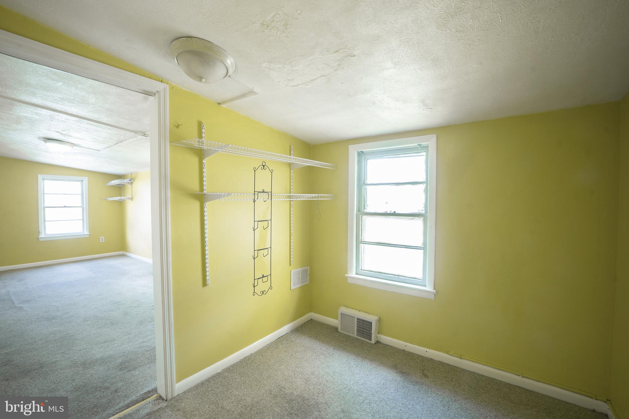 WEST SIDE - Residential