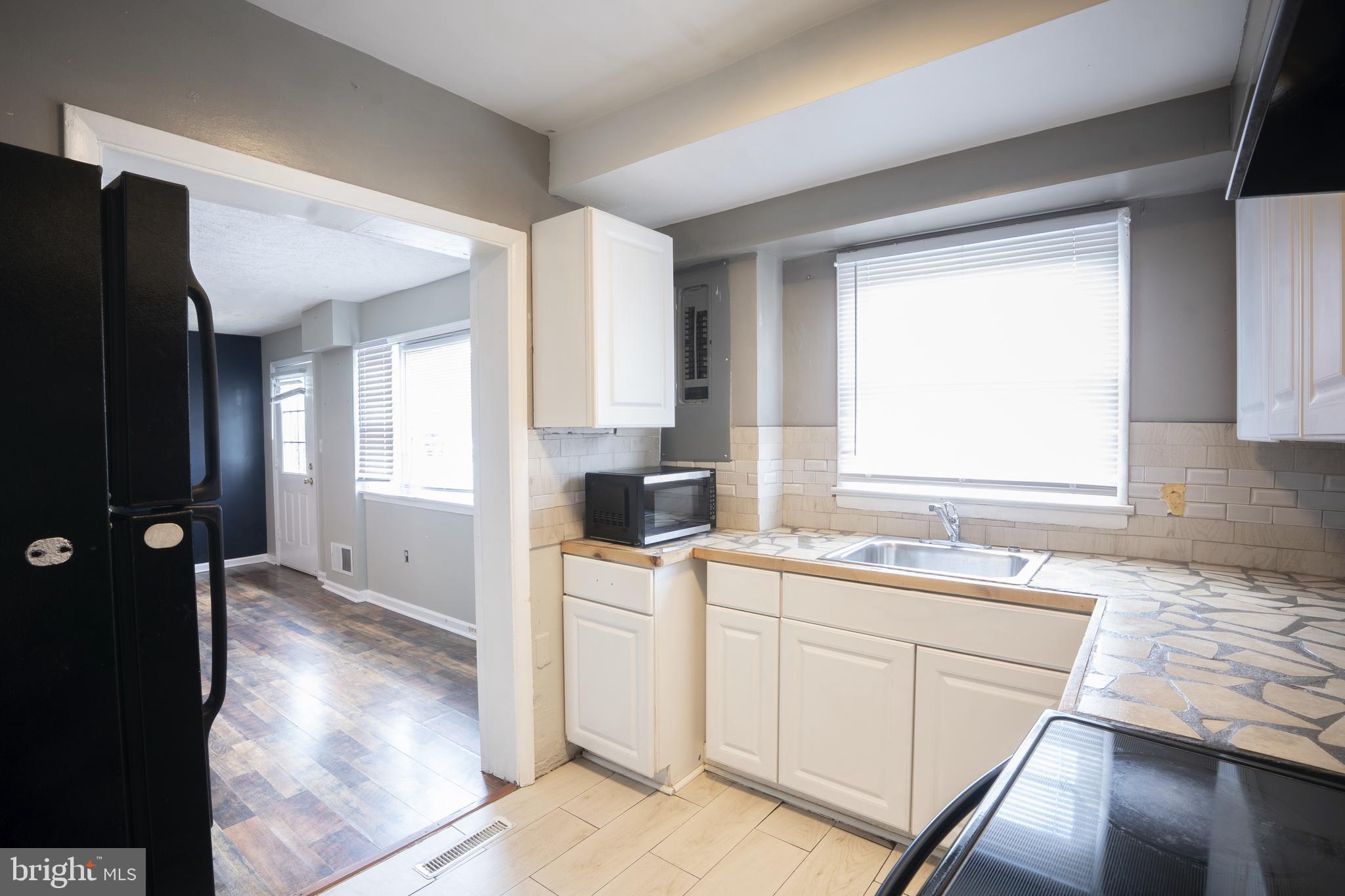 WEST SIDE - Residential