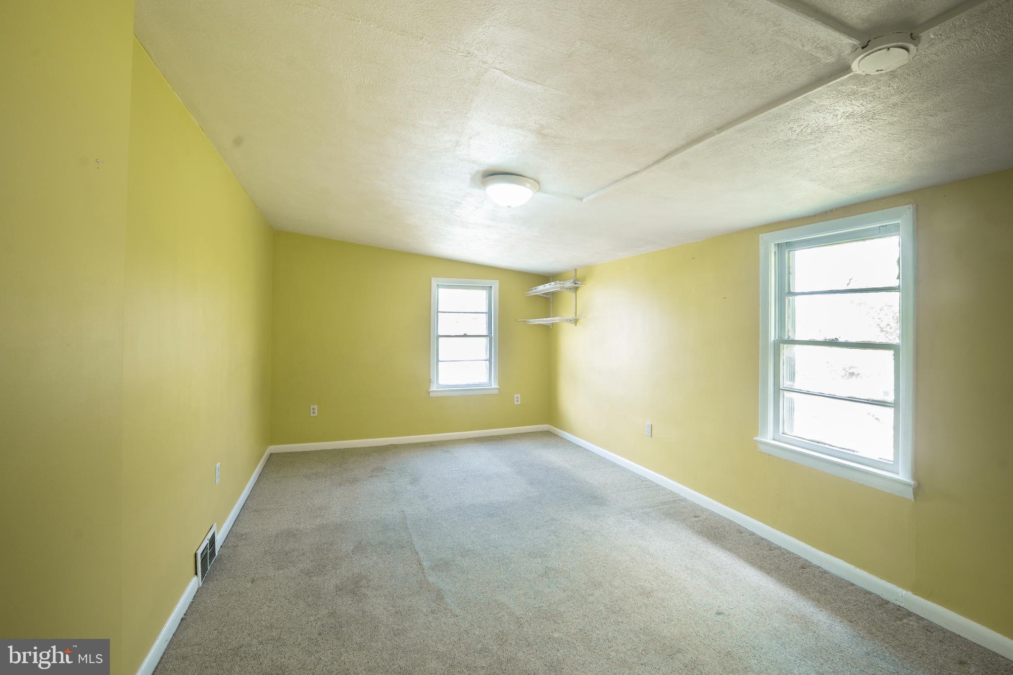 WEST SIDE - Residential