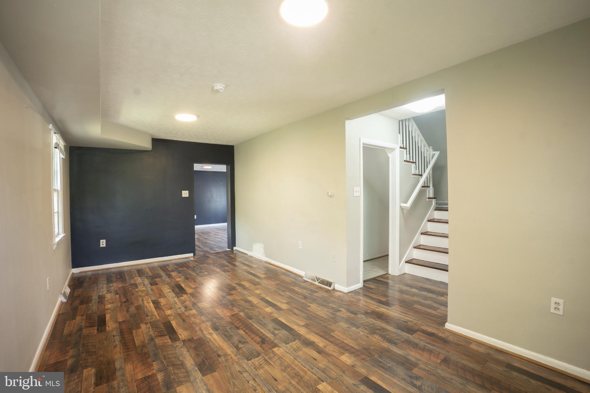 WEST SIDE - Residential