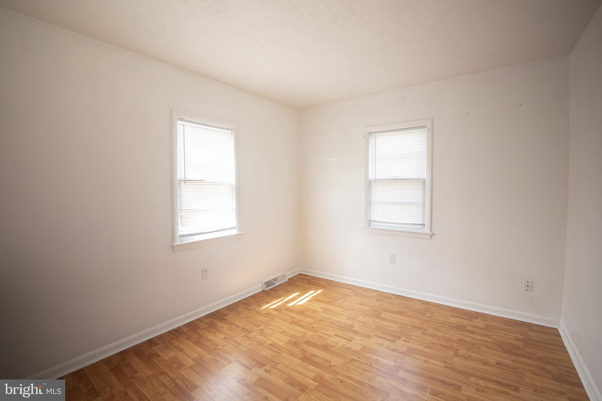 WEST SIDE - Residential