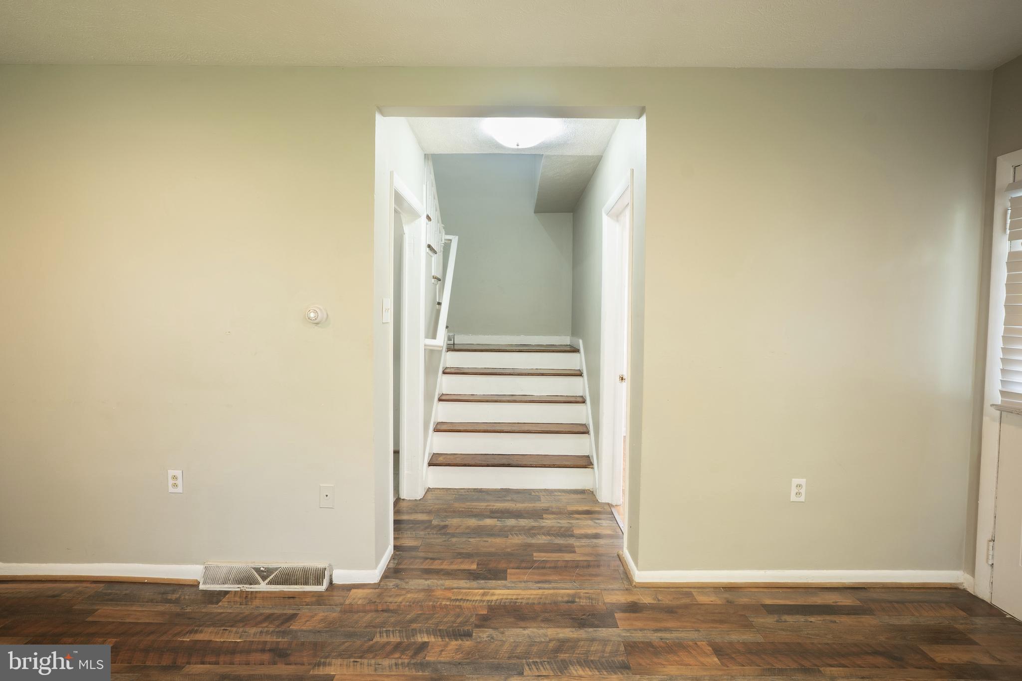 WEST SIDE - Residential