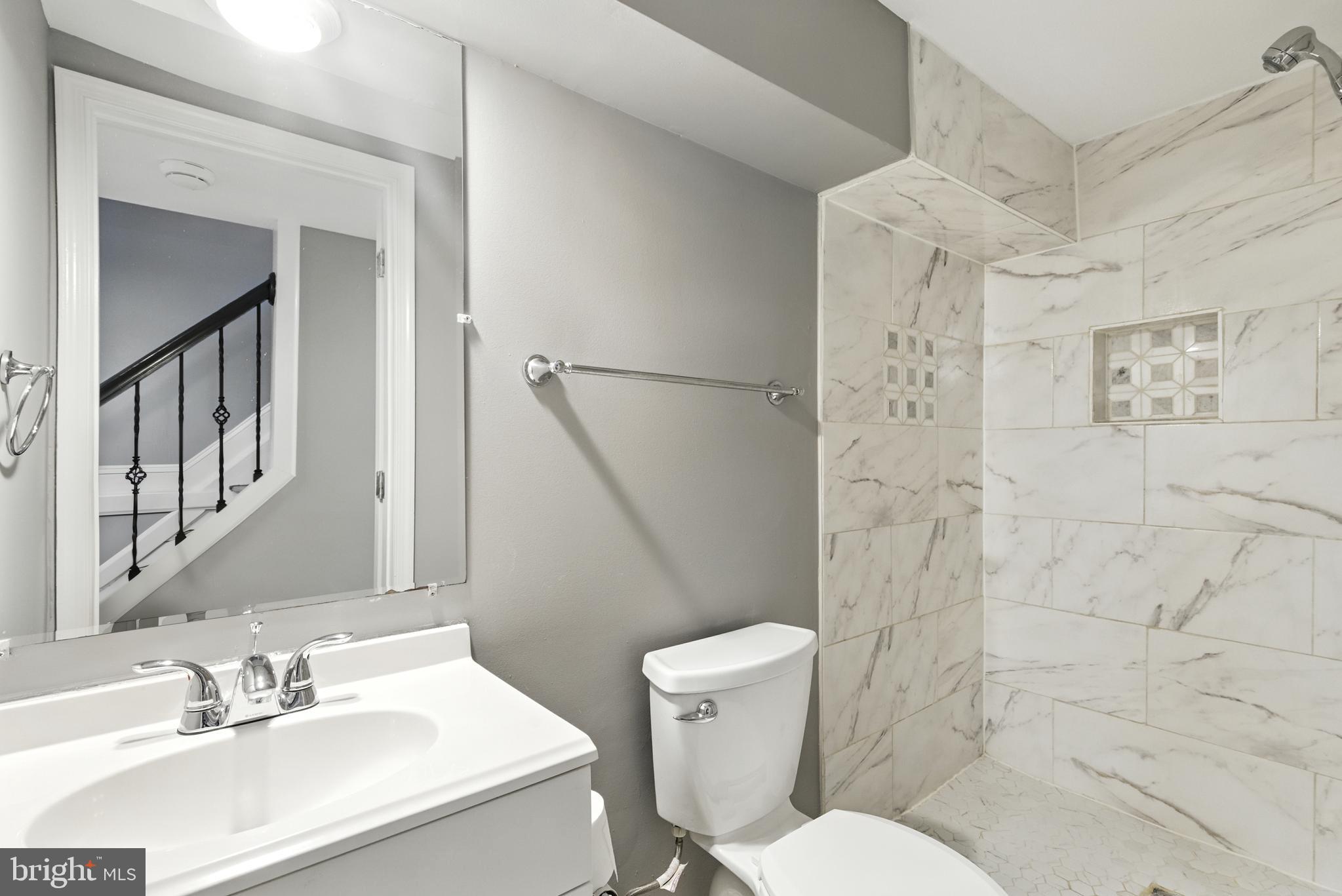 BROADWAY EAST - Residential