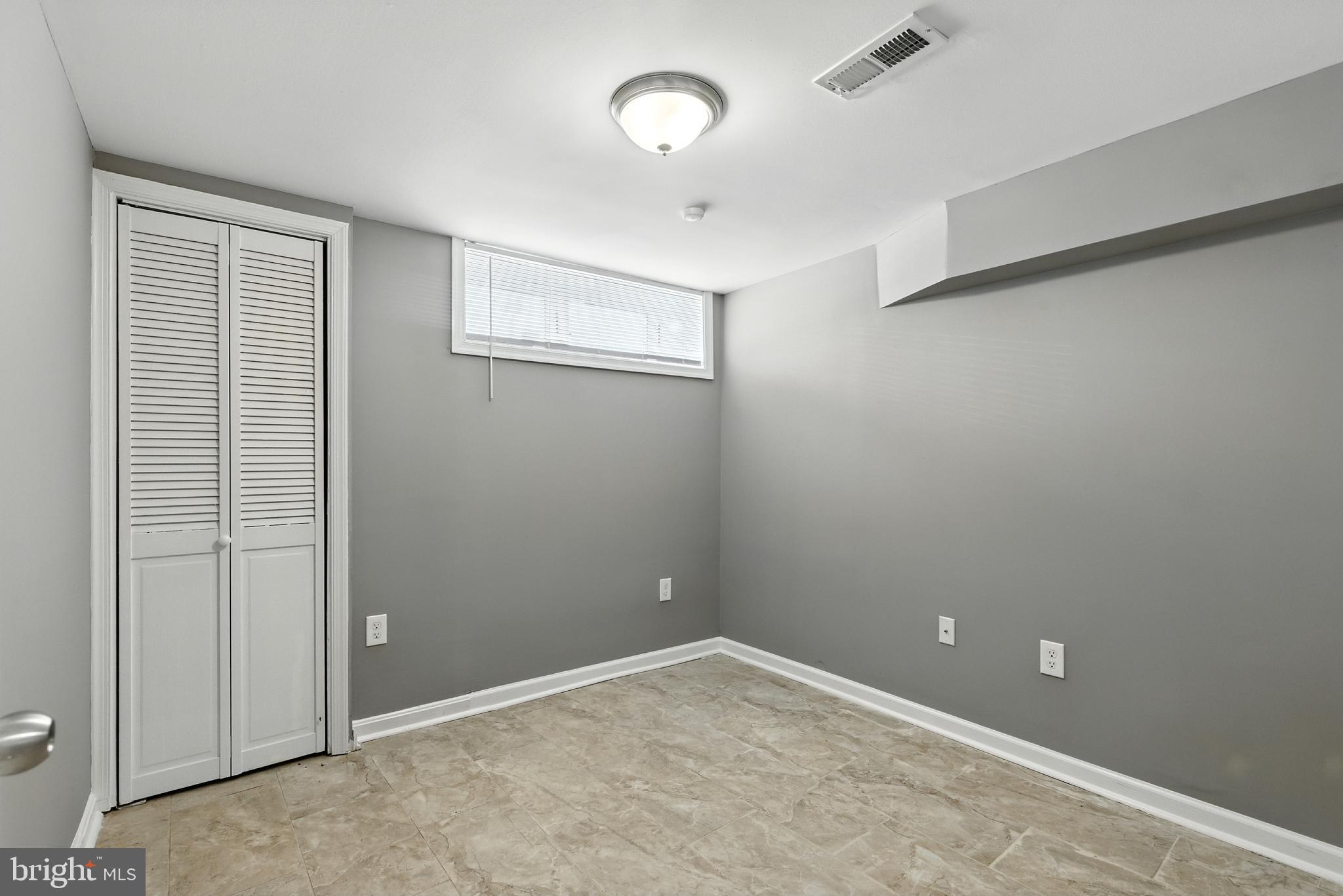 BROADWAY EAST - Residential