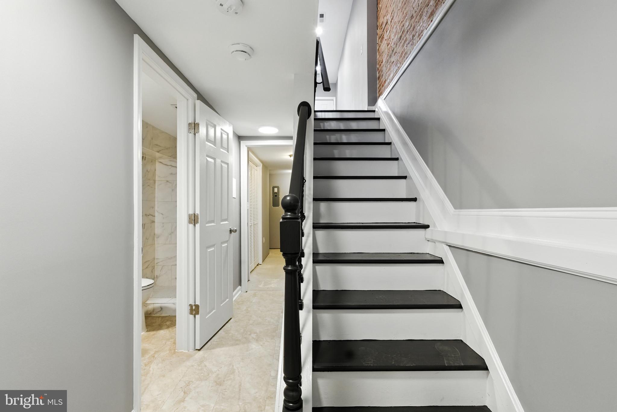 BROADWAY EAST - Residential